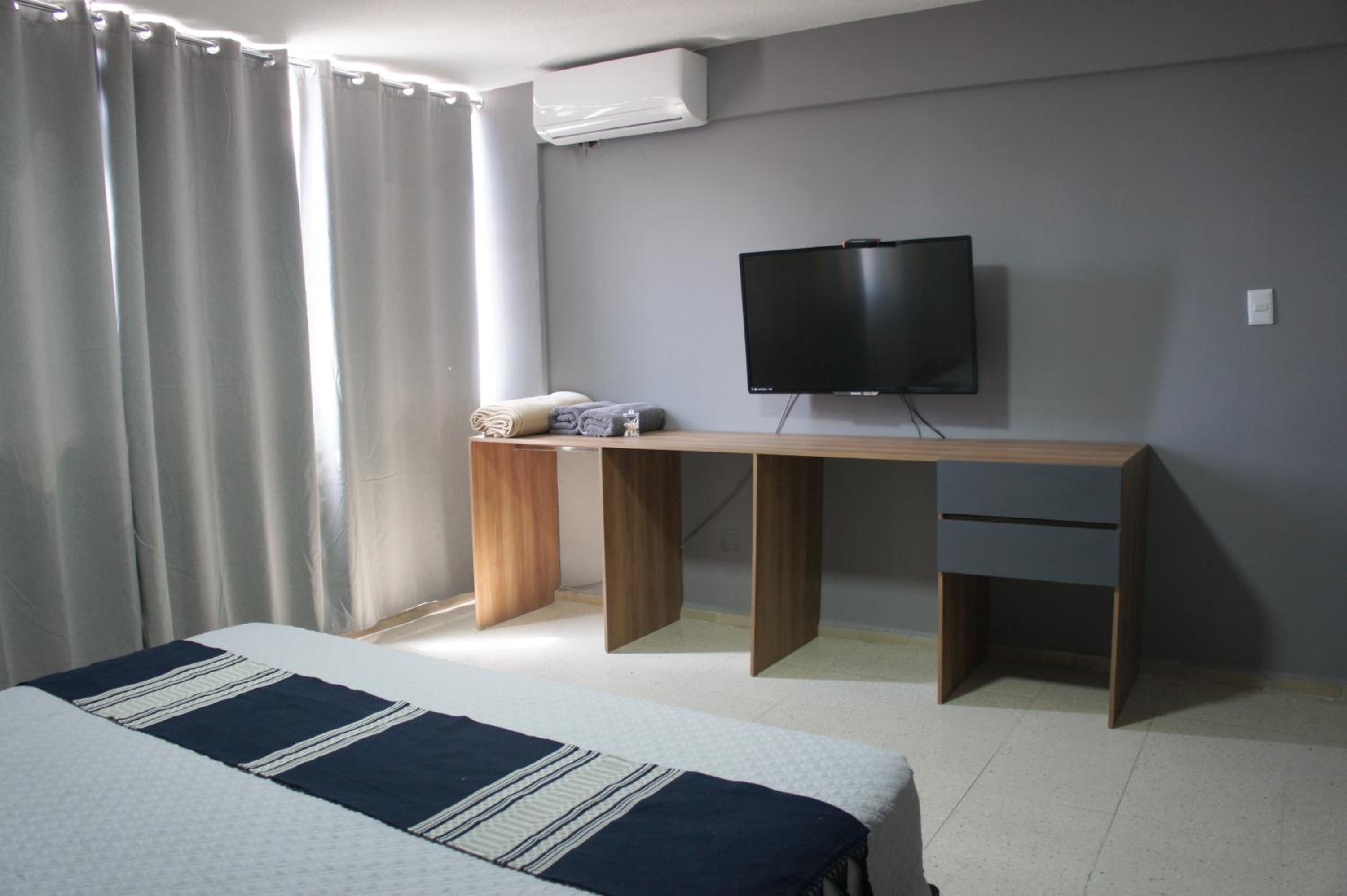 Two-Bedroom Deluxe Apartment photo 2