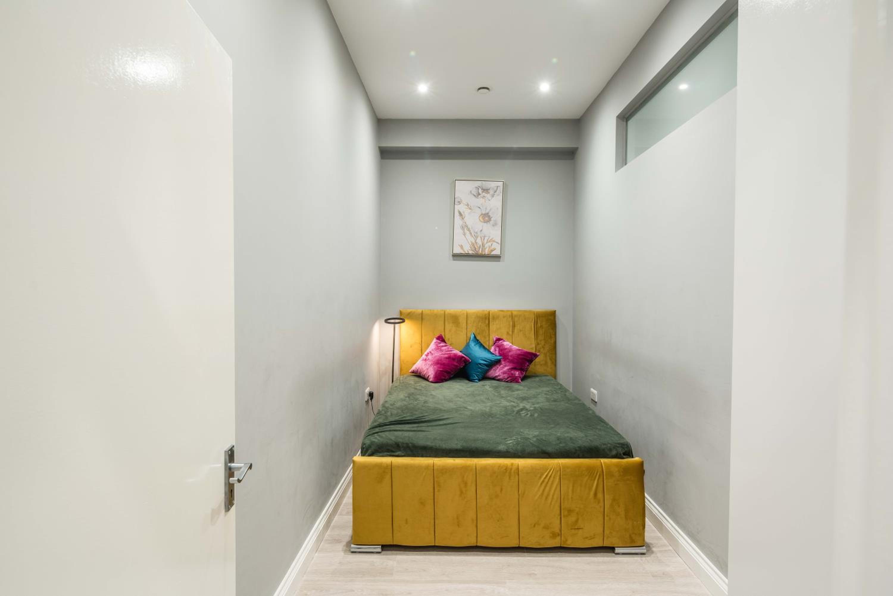 Two-Bedroom Deluxe Apartment photo 3