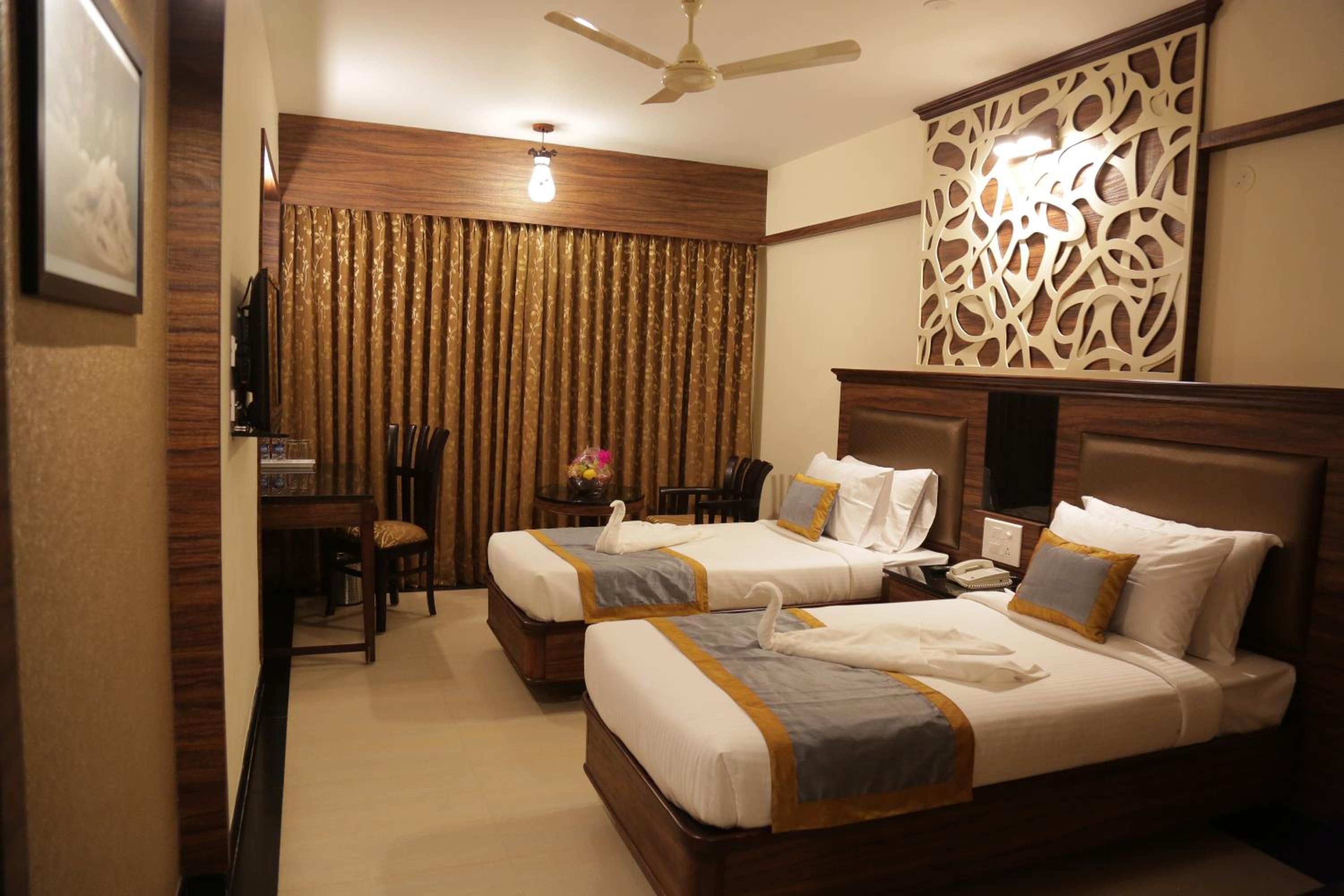 Standard Twin Room - Photo 5