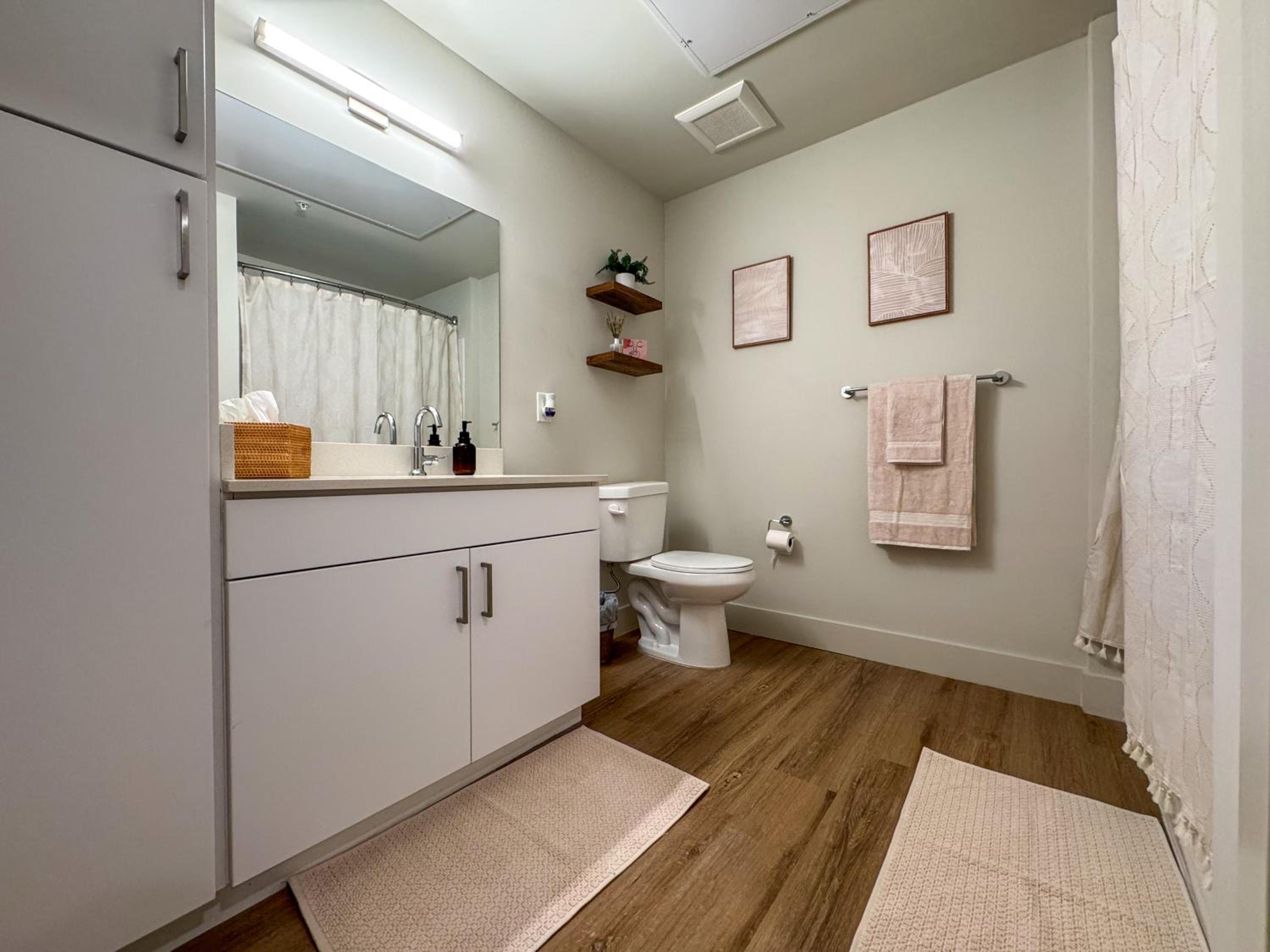 Two-Bedroom Apartment With Balcony photo 2