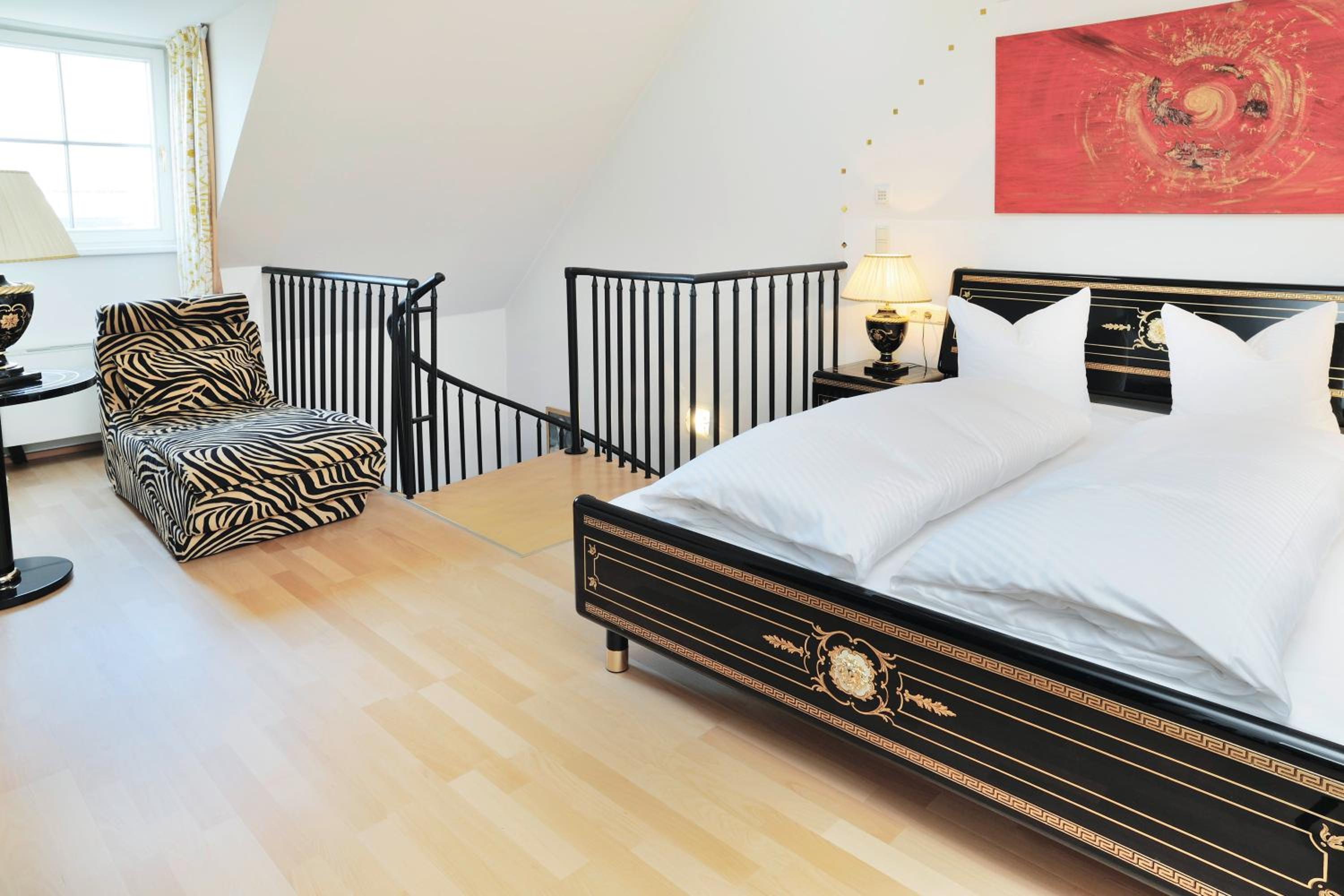 Signature Suite