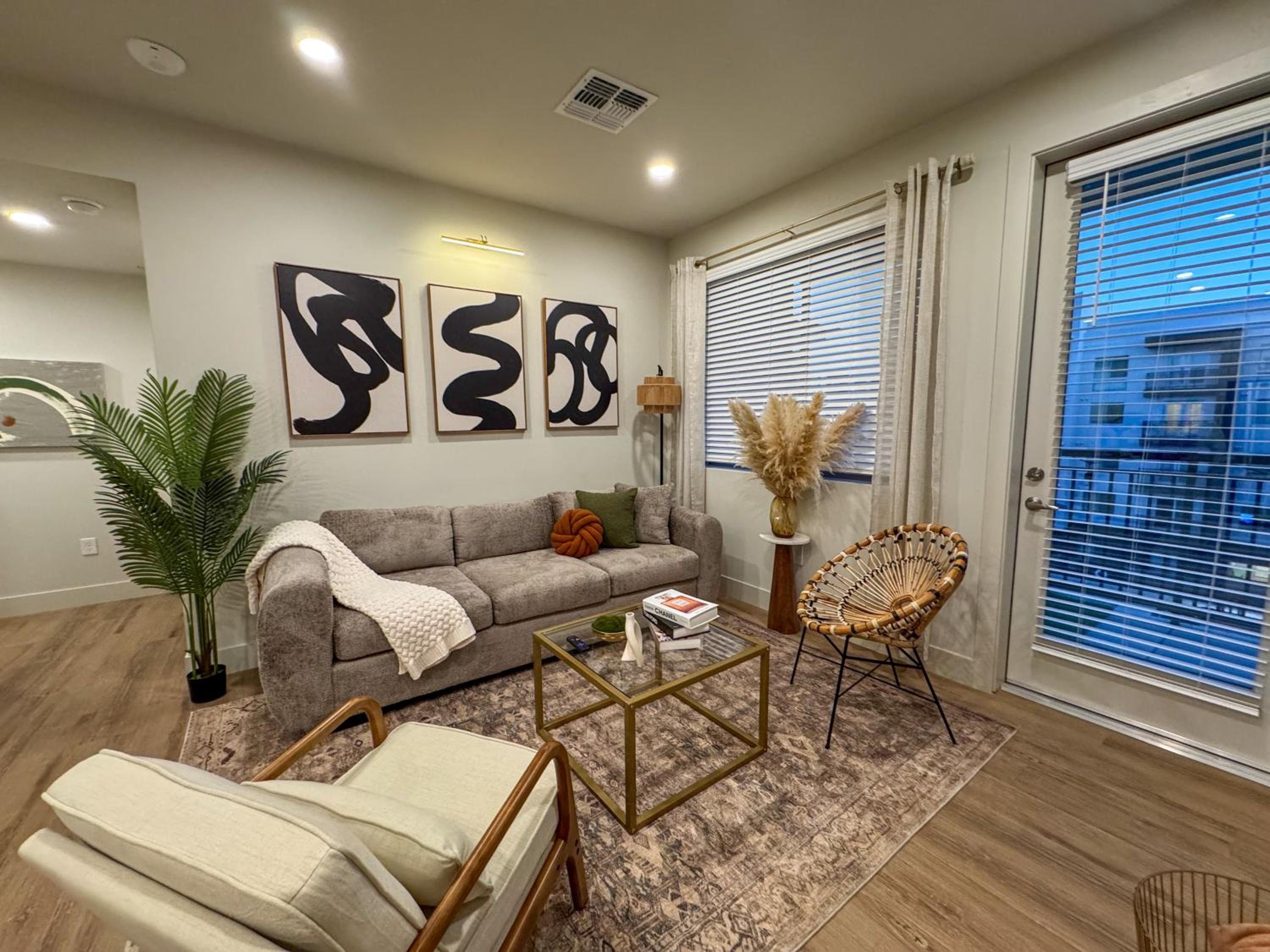 Two-Bedroom Apartment With Balcony photo 1