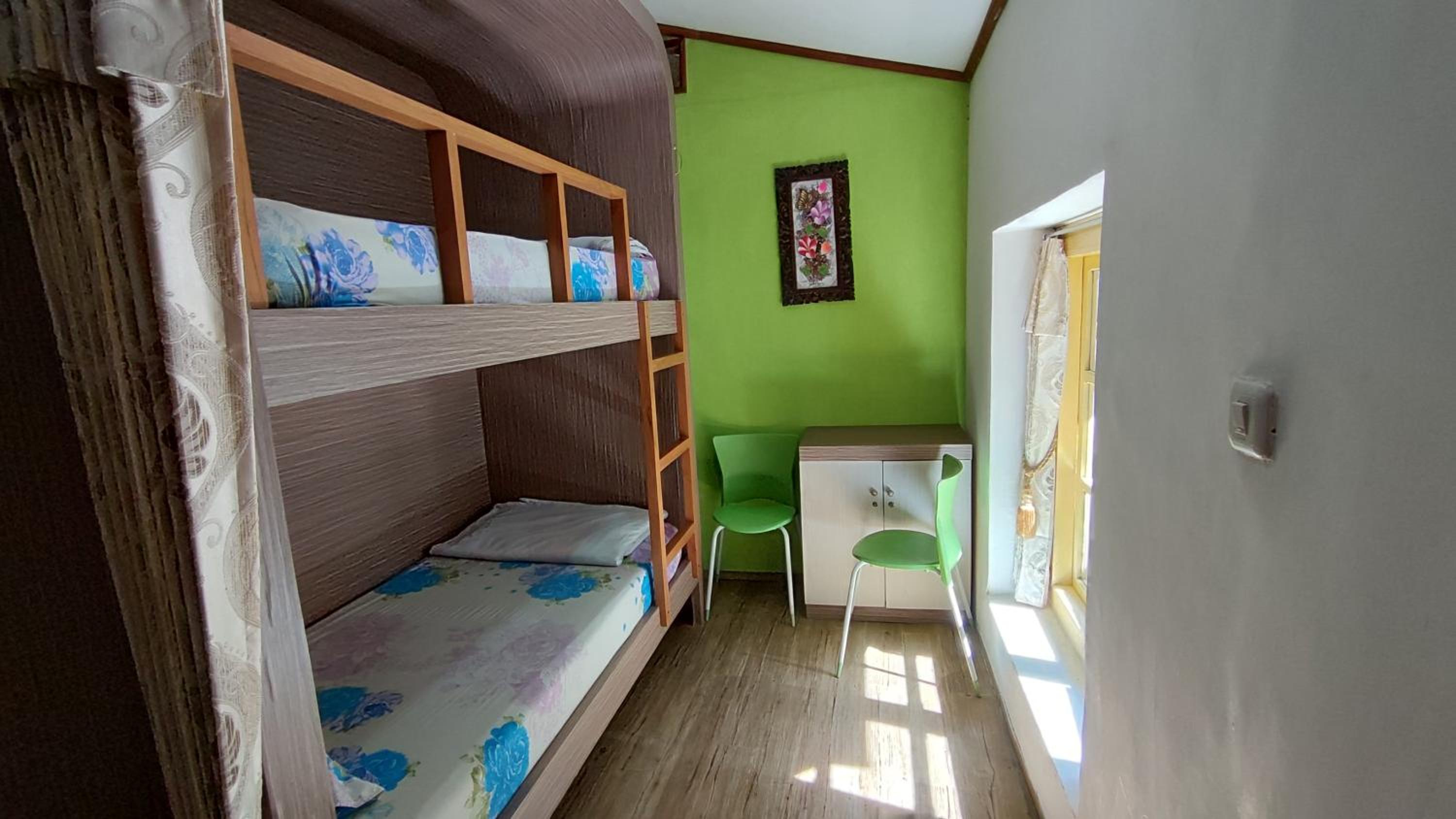Bed in 4-Bed Mixed Dormitory Room