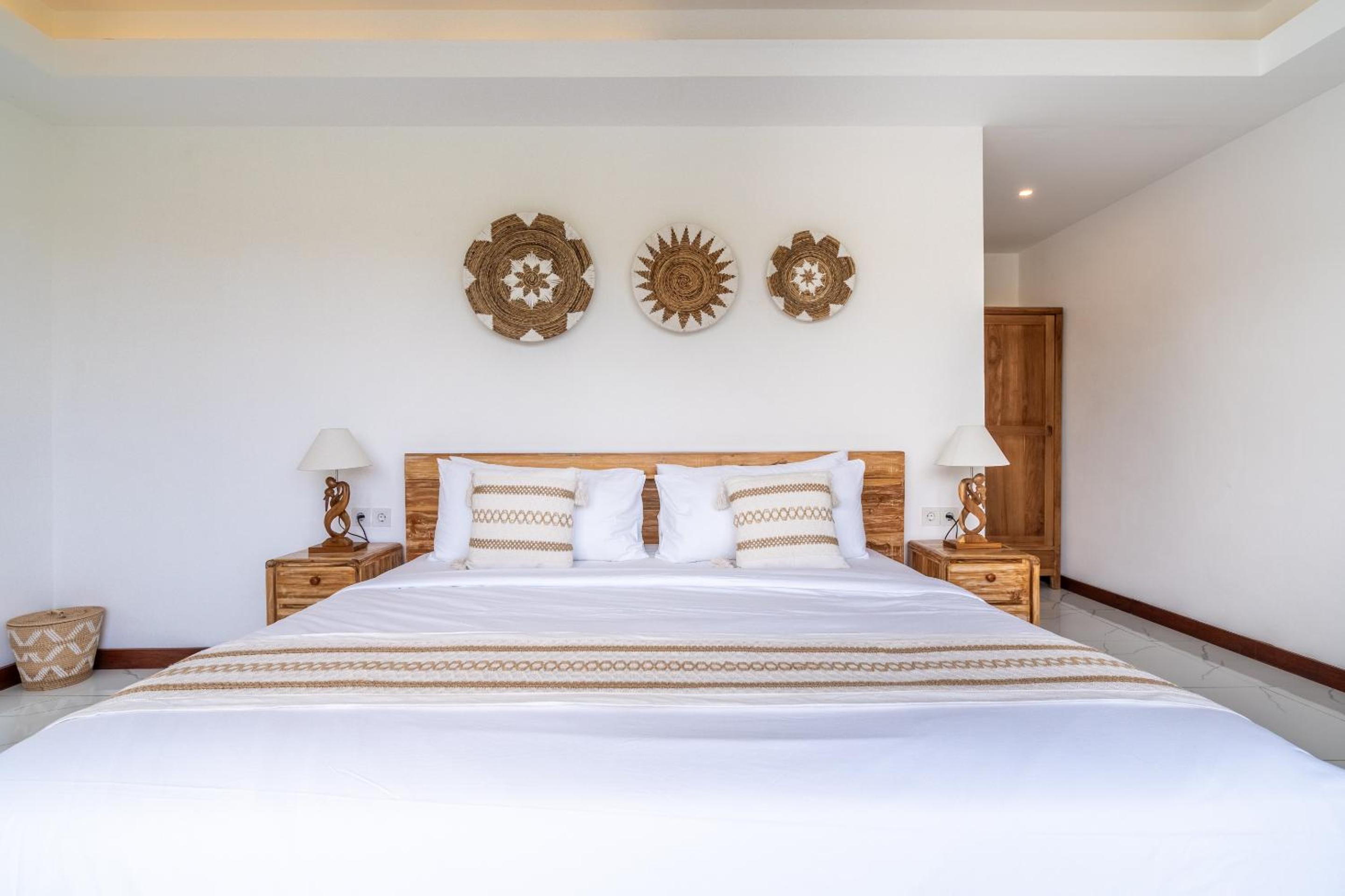 Three-Bedroom Villa photo 1