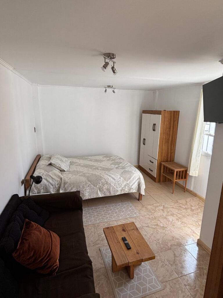 One-Bedroom House photo 2