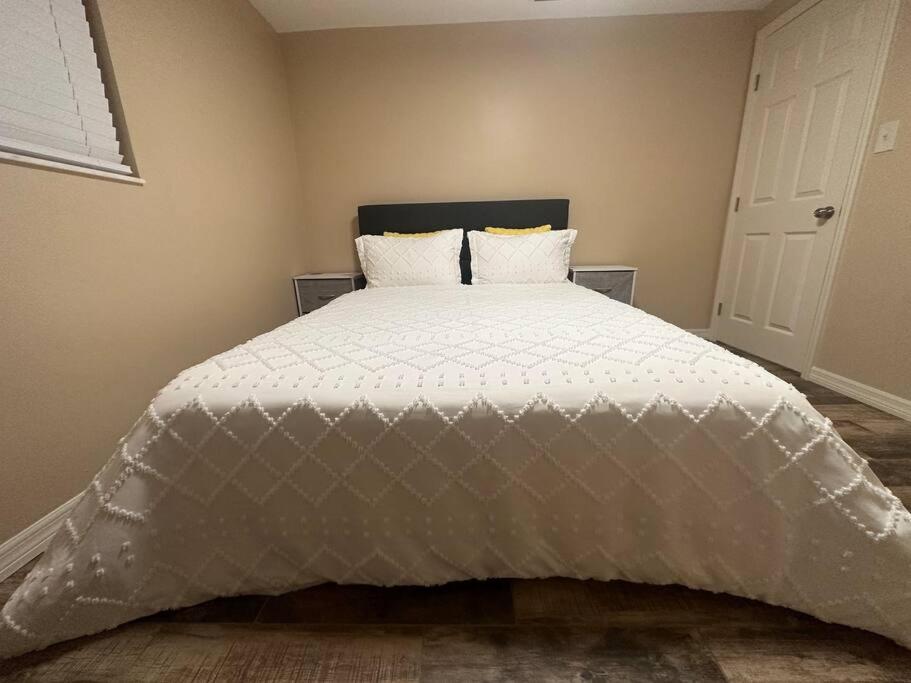 Two-Bedroom House photo 2