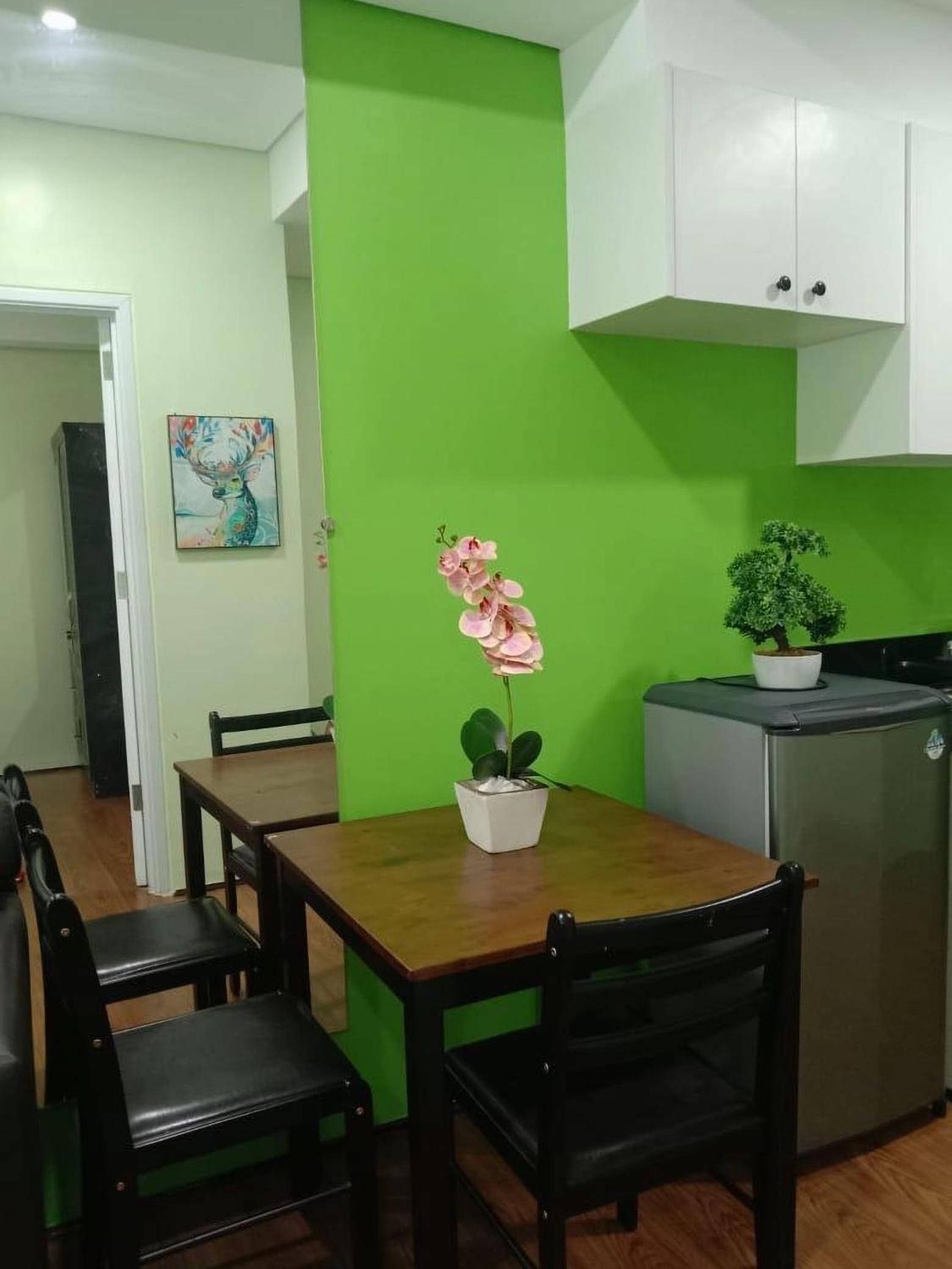 One-Bedroom Apartment with Balcony photo 3