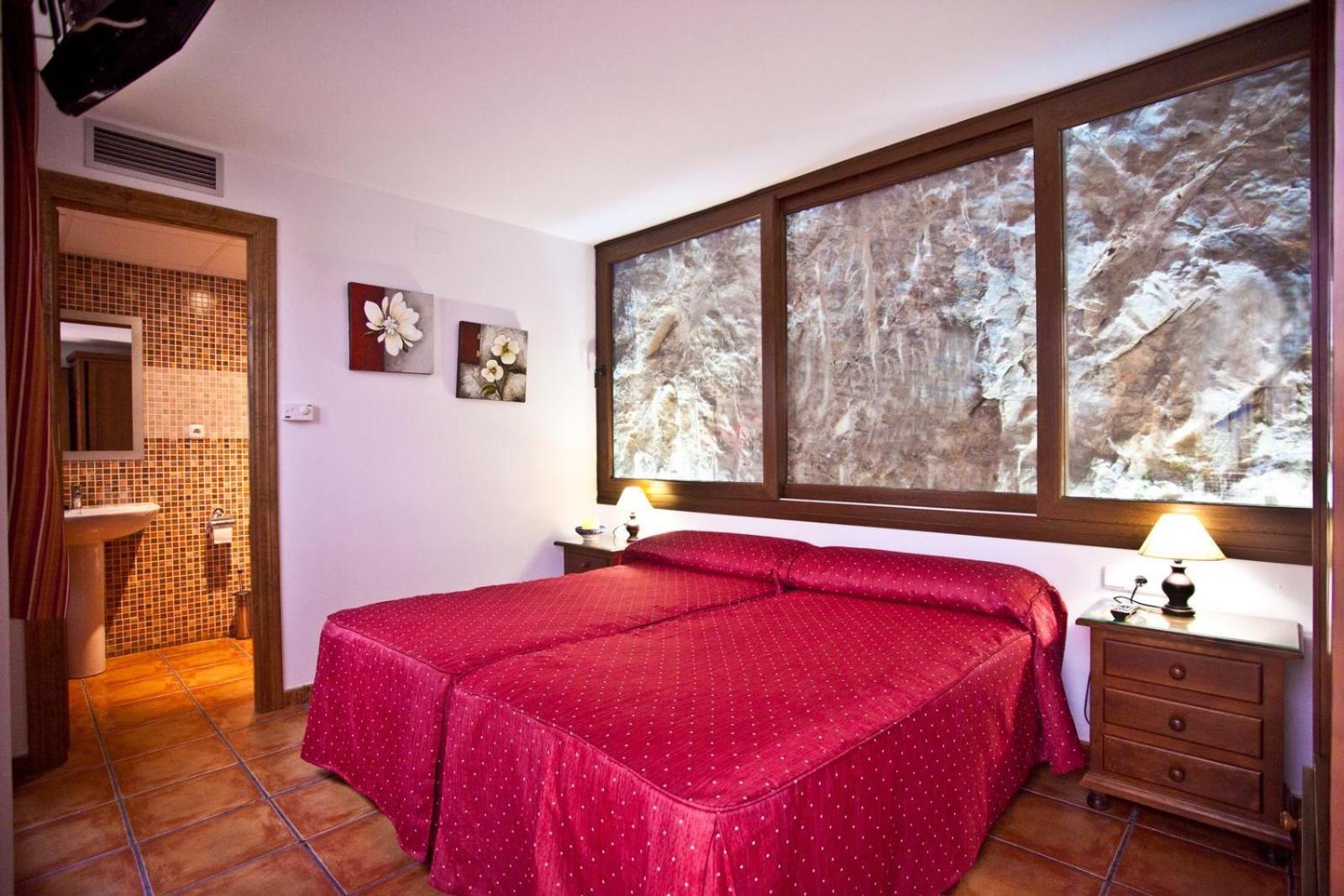 Double or Twin Room photo 3