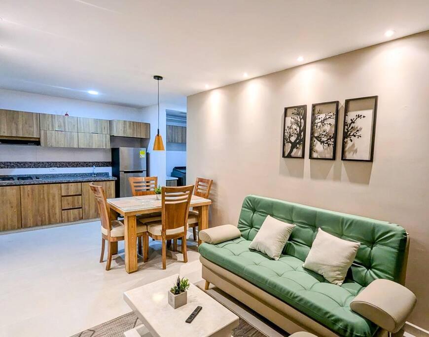 One-Bedroom Apartment photo 2