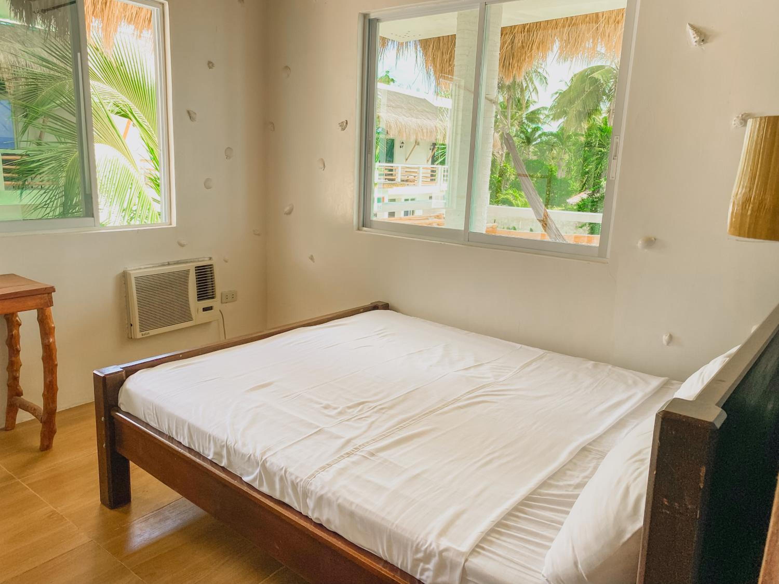 Villa - Beach Front - Photo 2