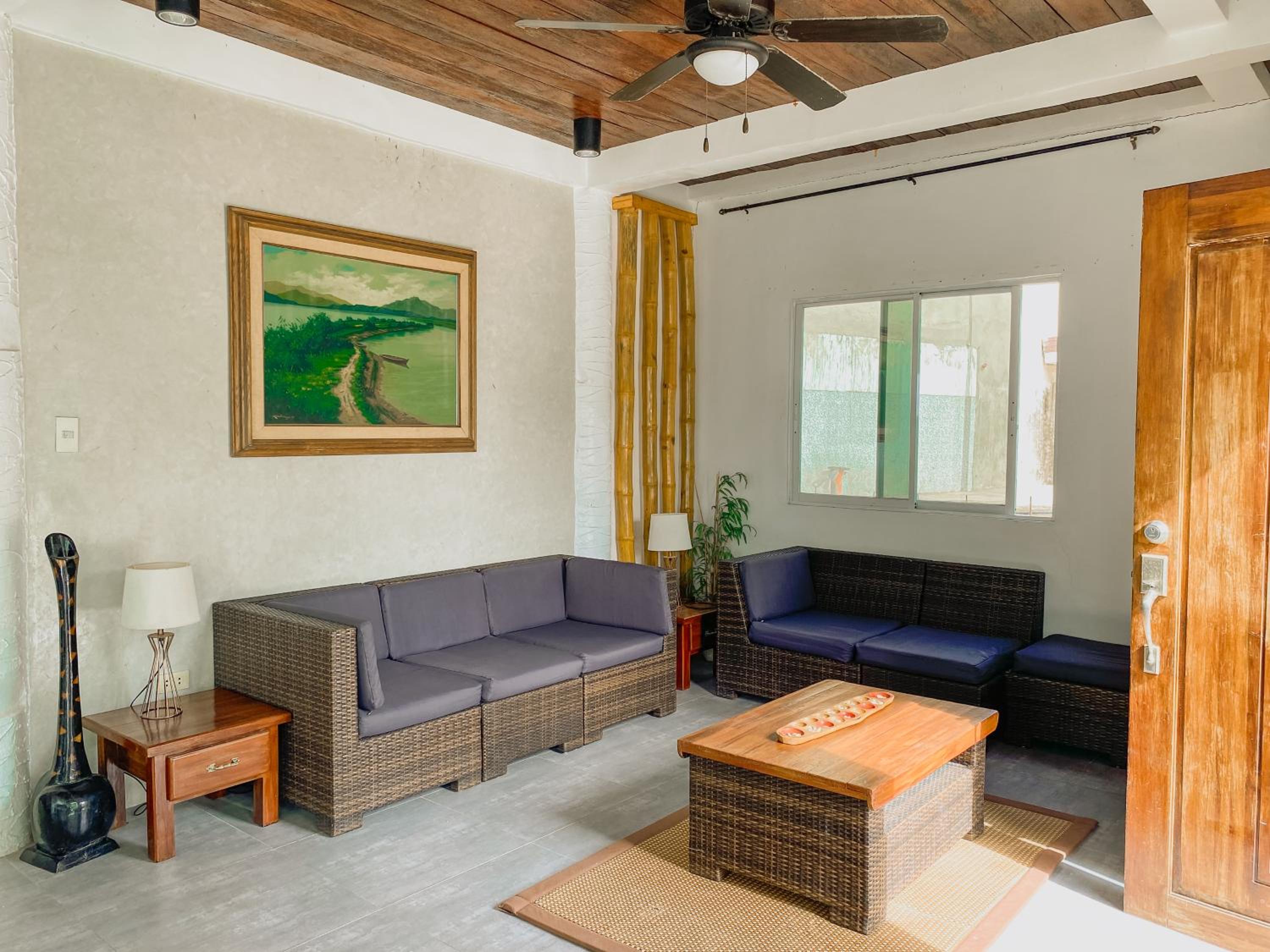 Villa - Beach Front - Photo 4