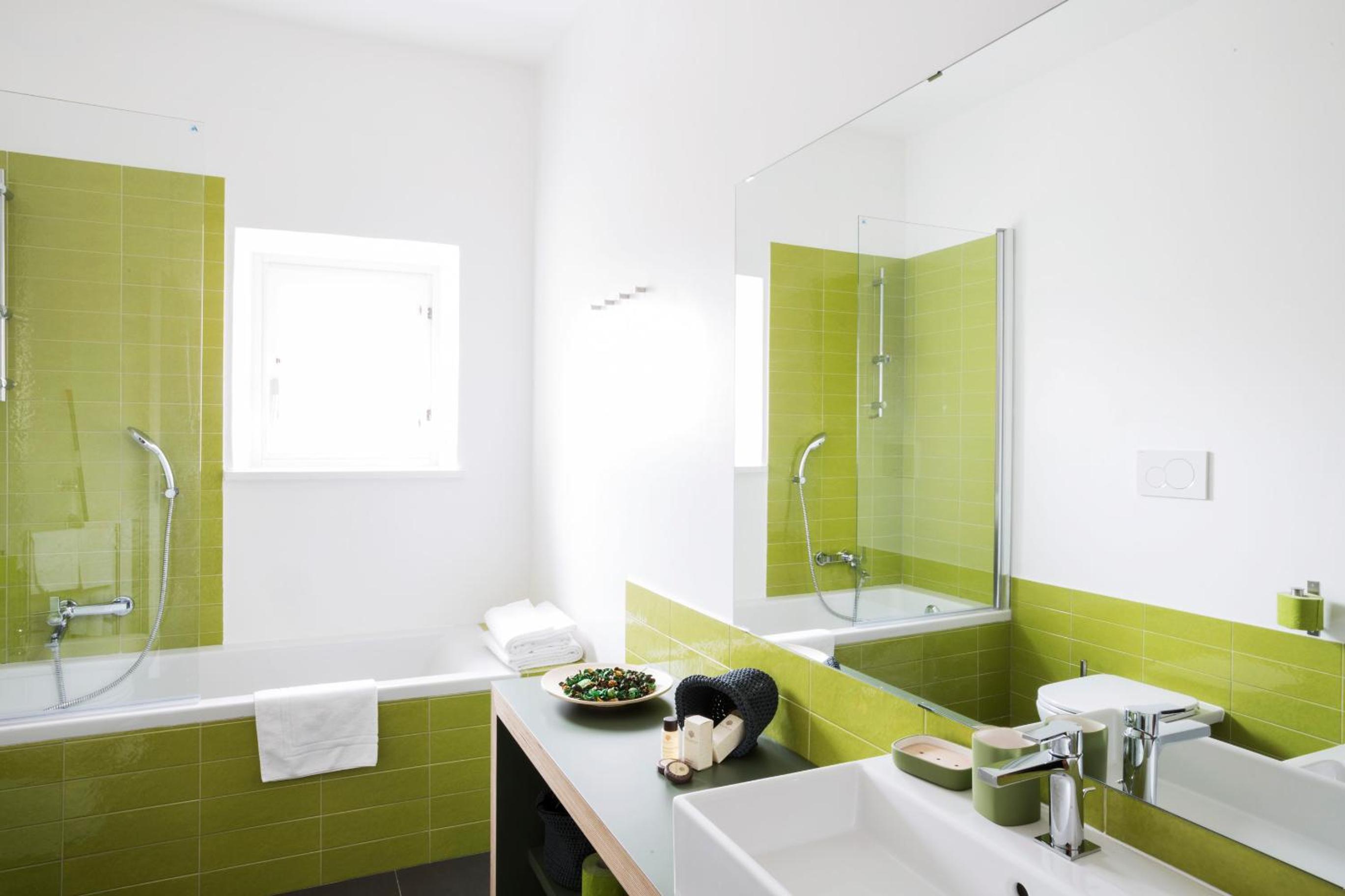 One-Bedroom Apartment - Photo 11