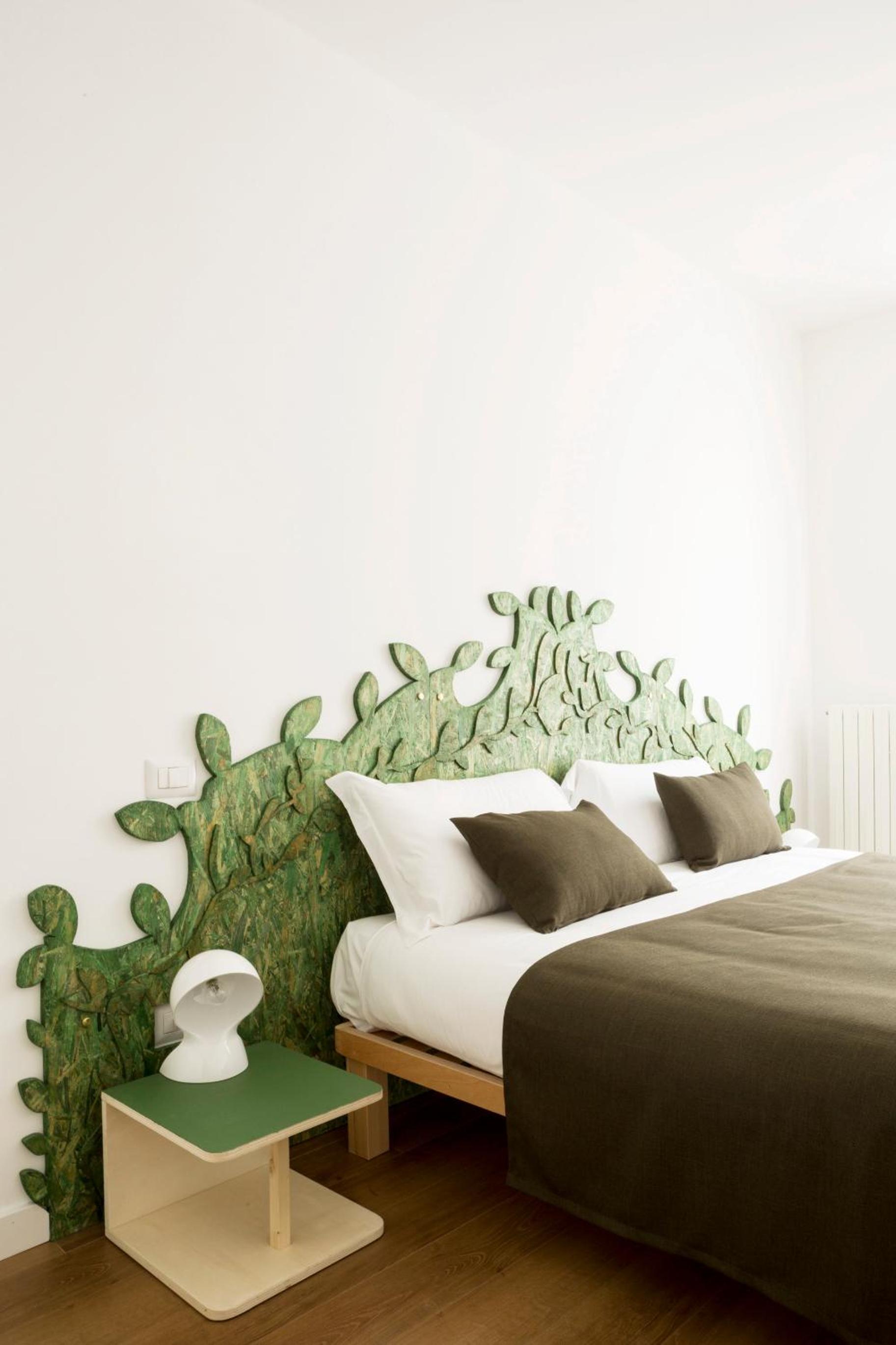 One-Bedroom Apartment - Photo 12
