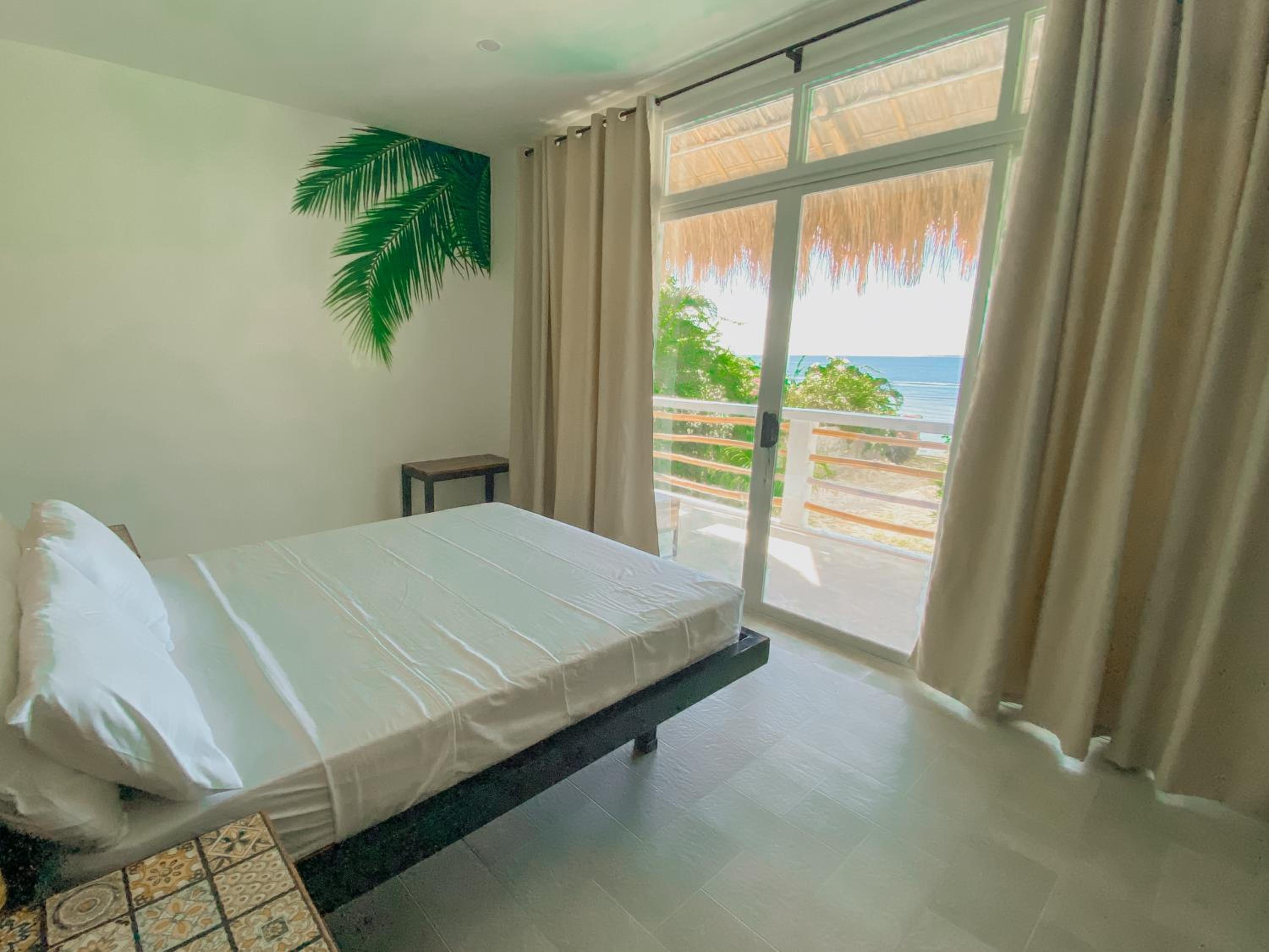 Deluxe Double Room with Balcony and Sea View - Photo 2