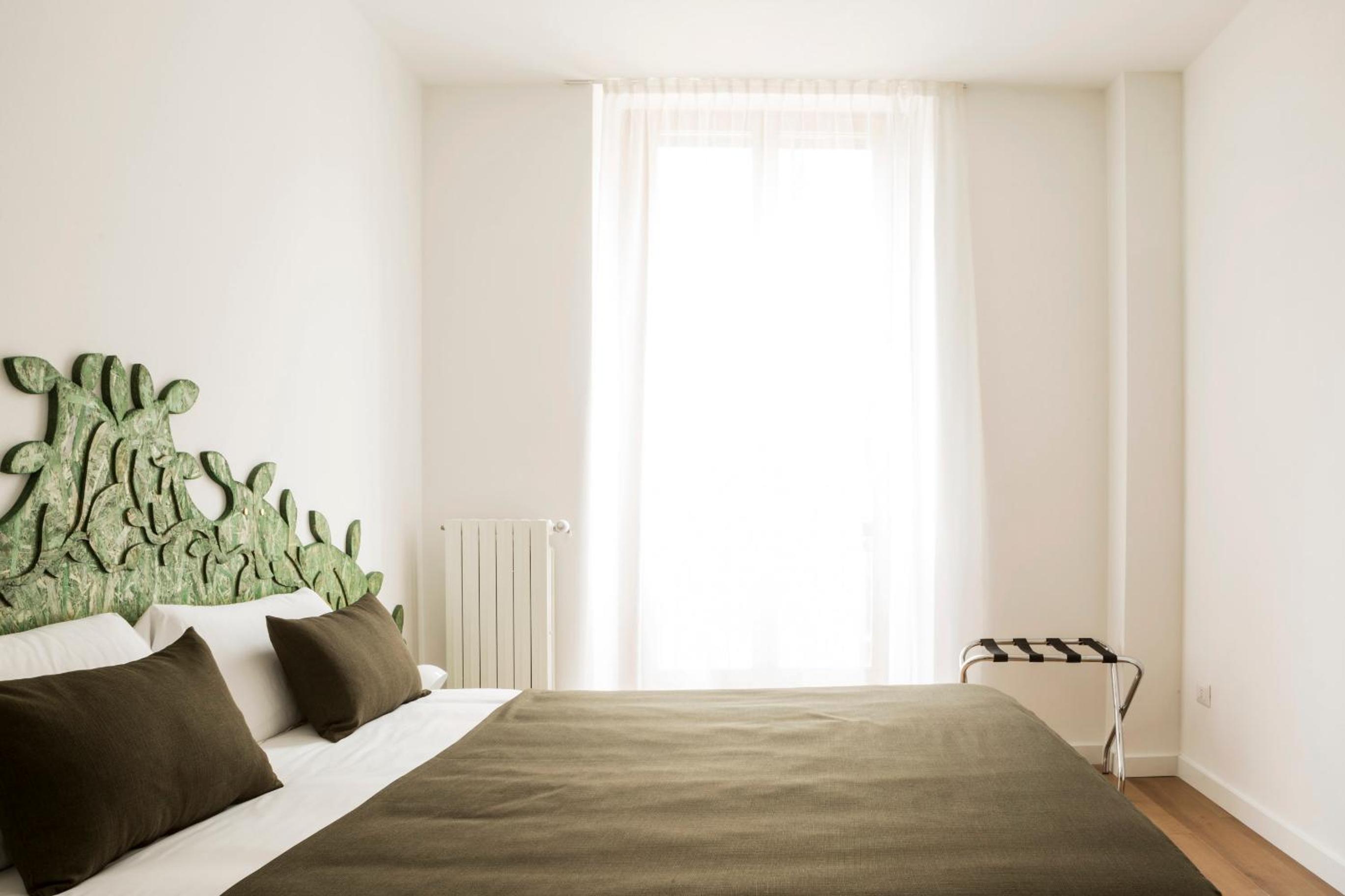 One-Bedroom Apartment - Photo 6
