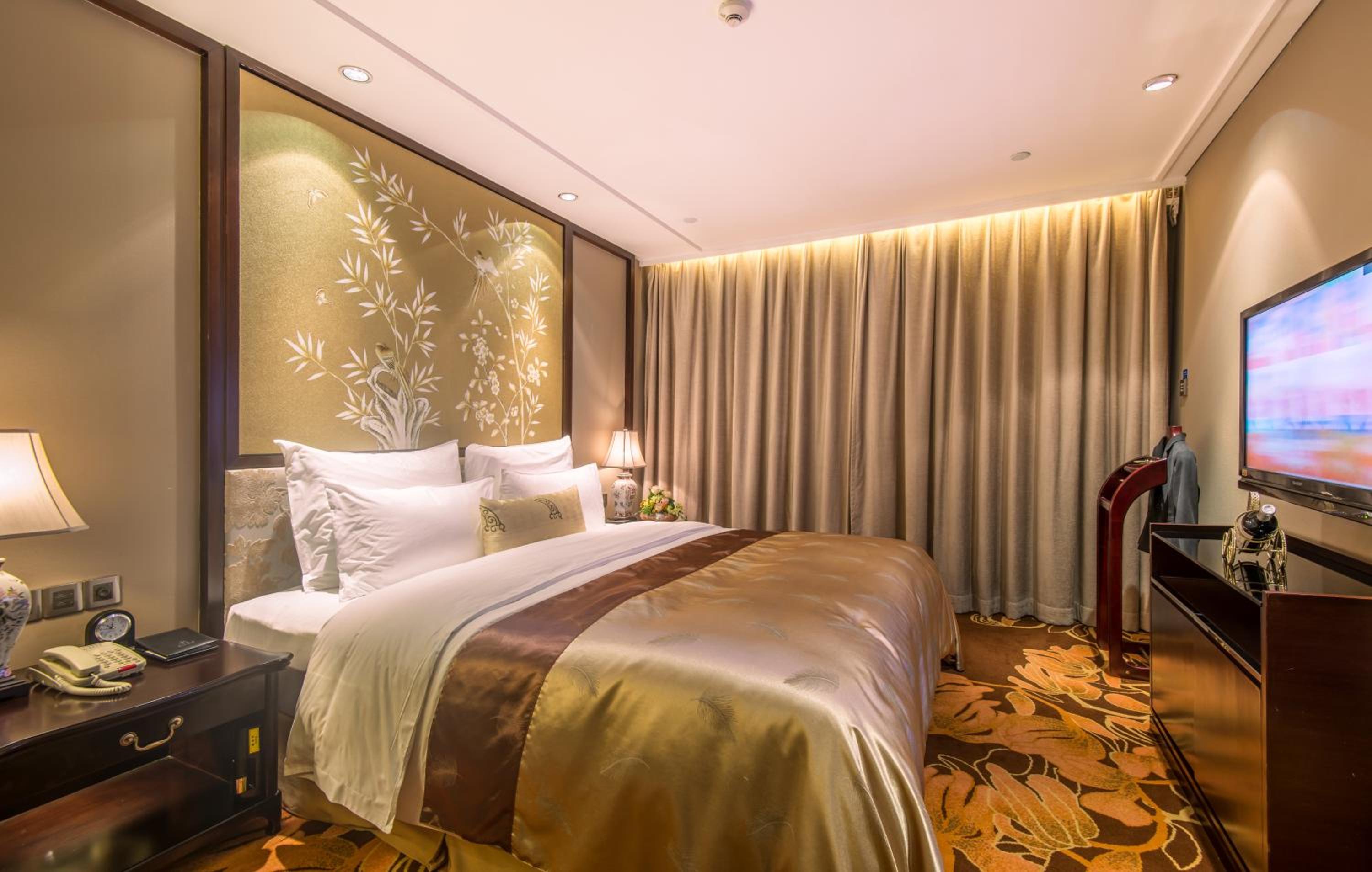 Main Building Executive Suite A