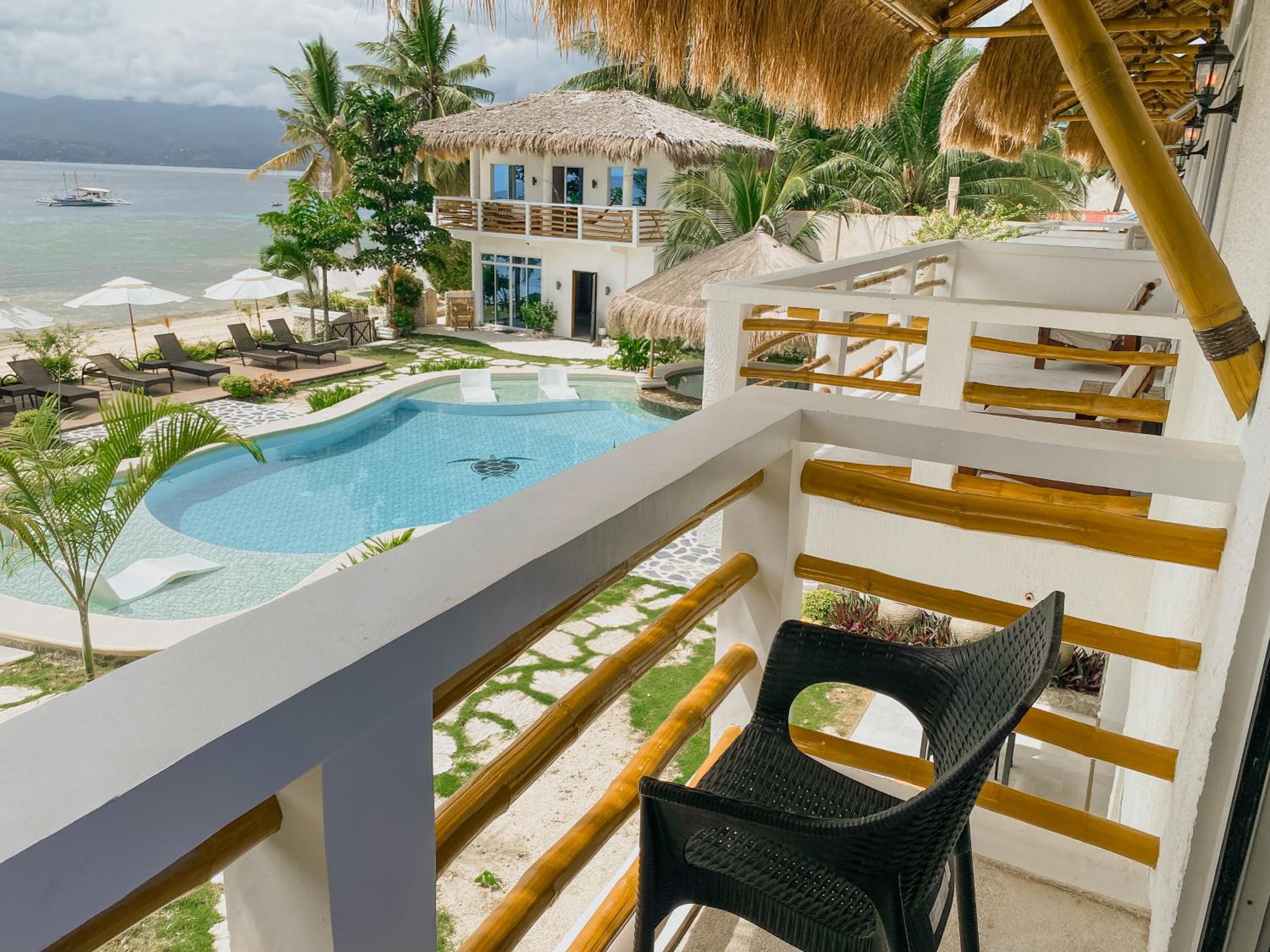 Deluxe Double Room with Balcony and Sea View - Photo 3