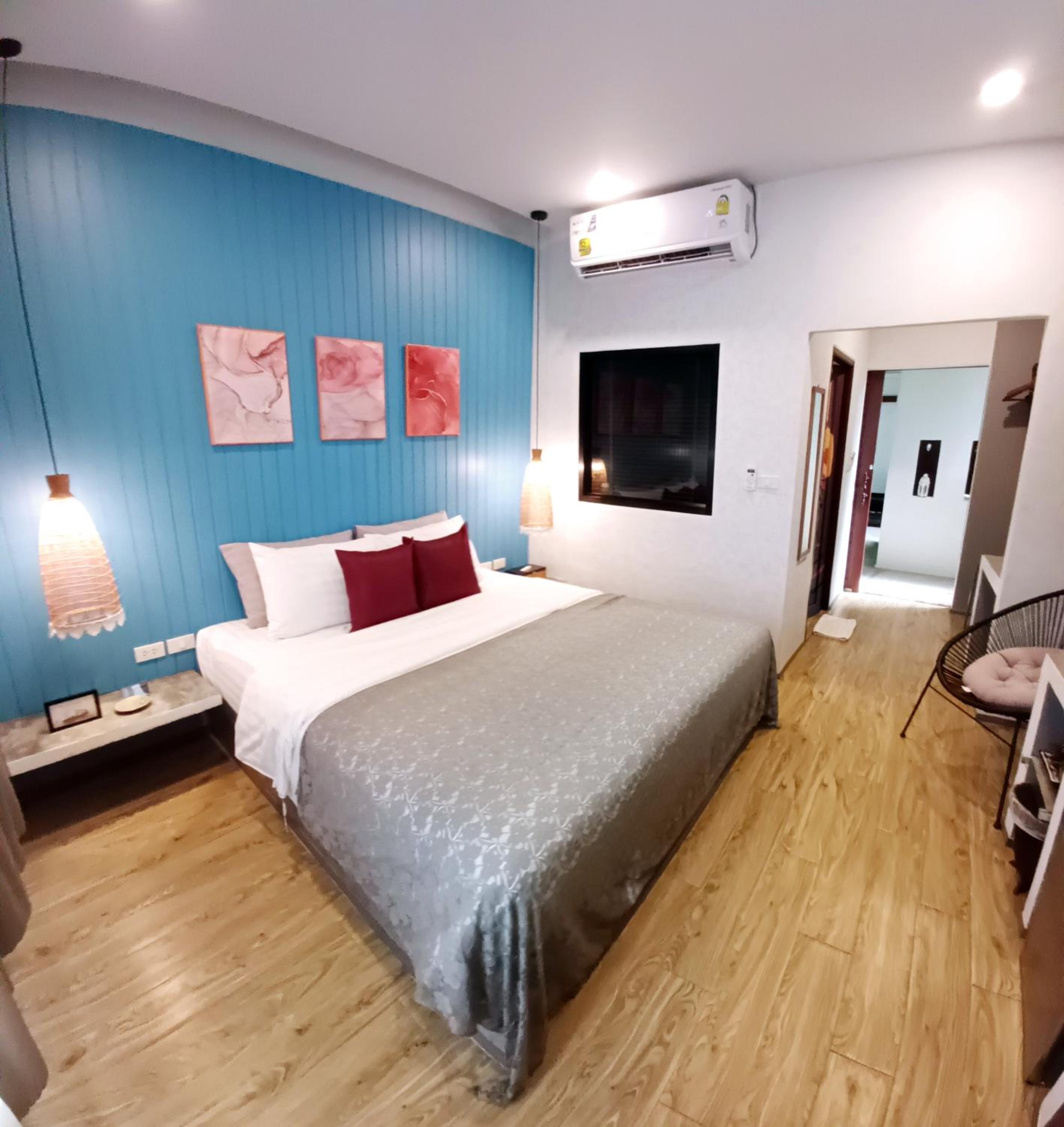 Small Double Room photo 2