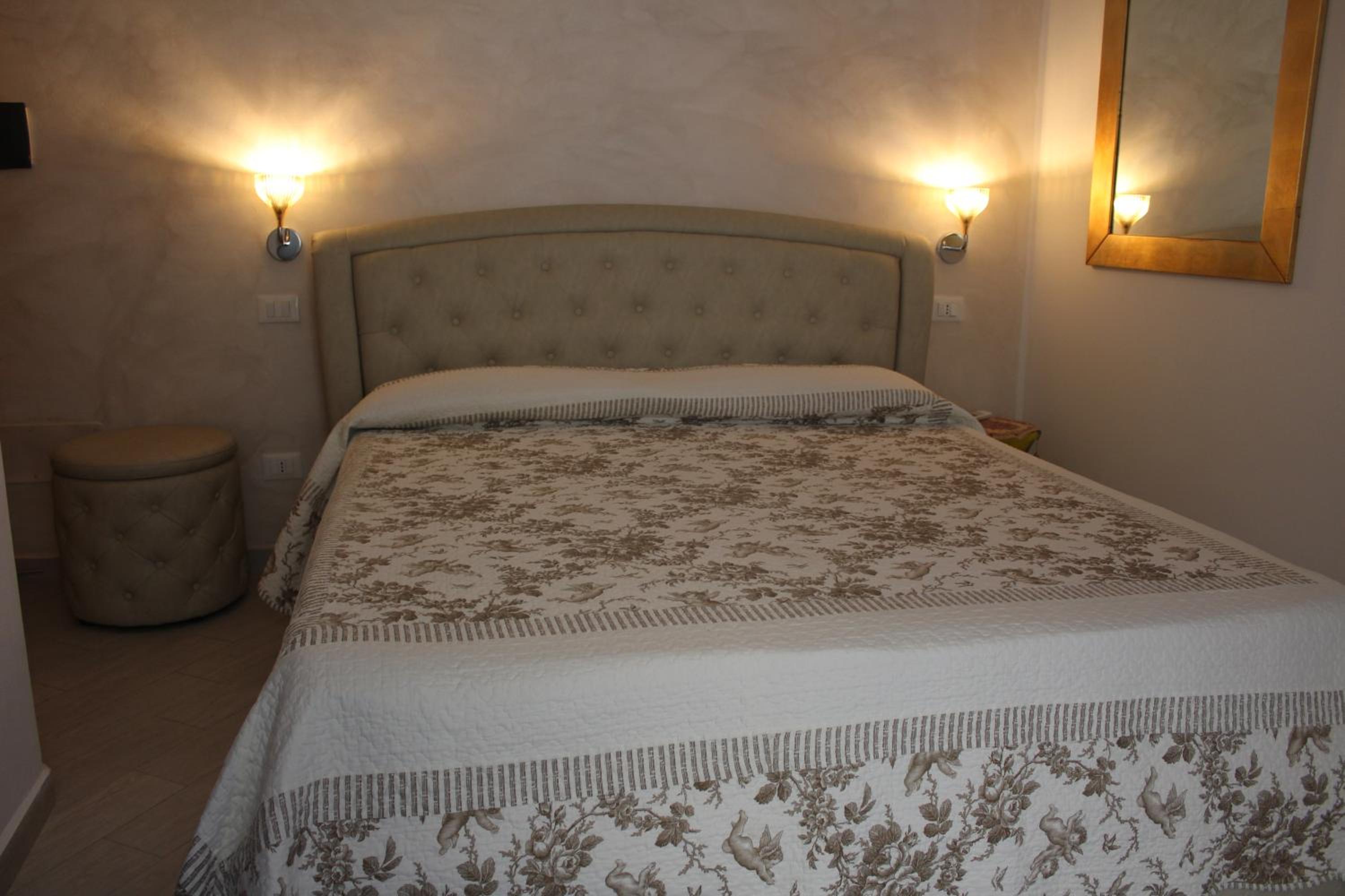 Double Room with Balcony photo 1