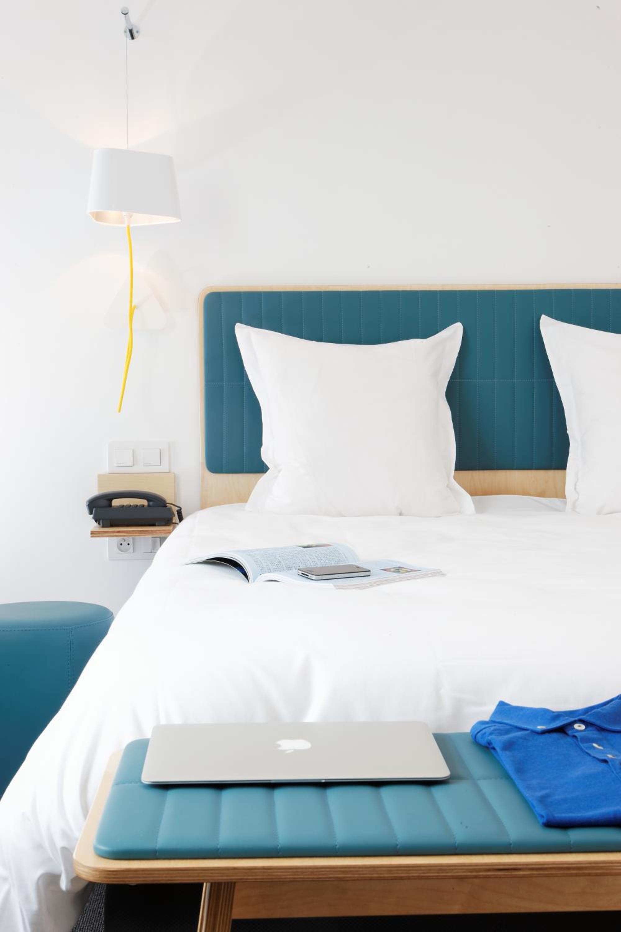Standard Room with One Double Bed and One Single Bed photo 3