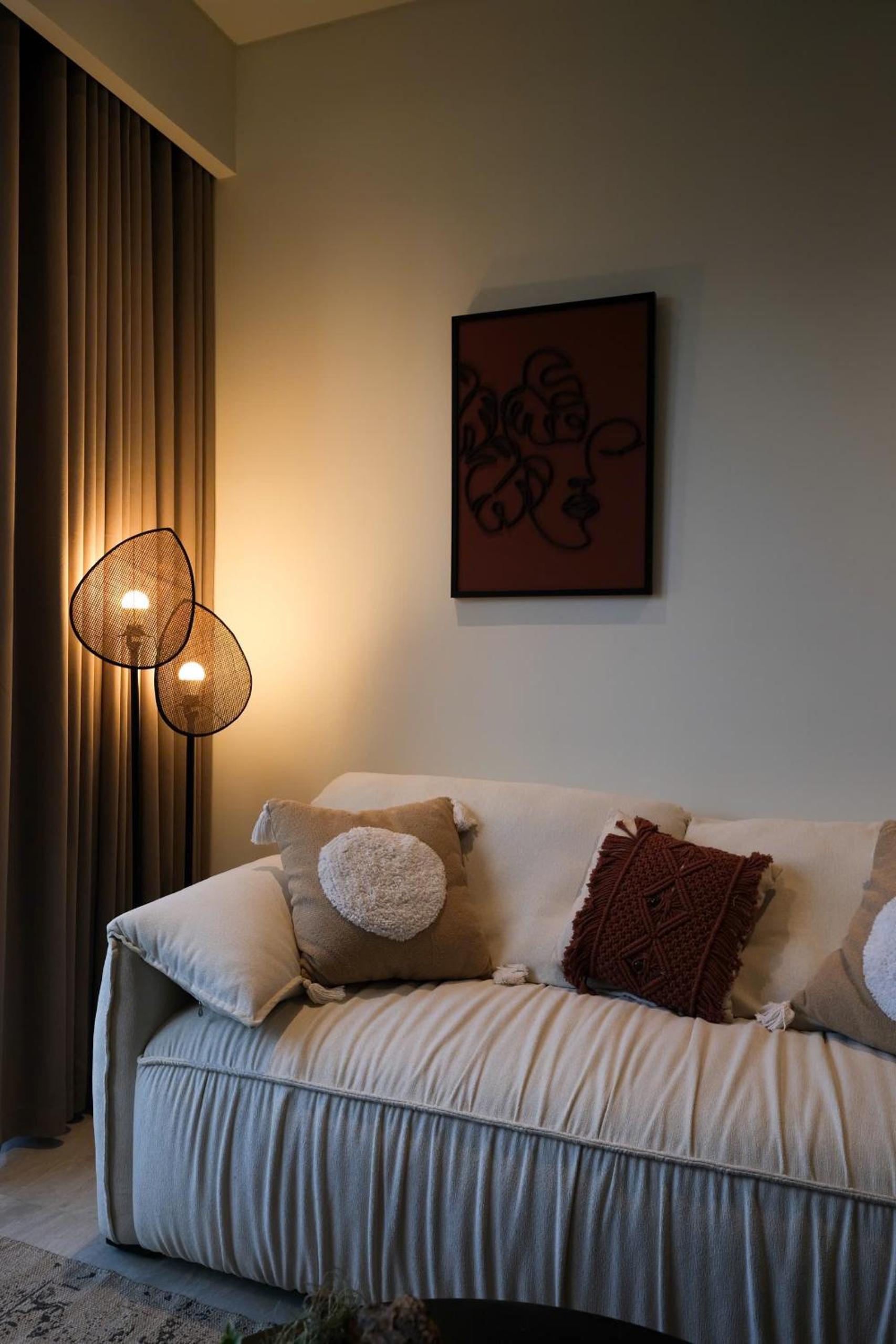 One-Bedroom Apartment photo 1