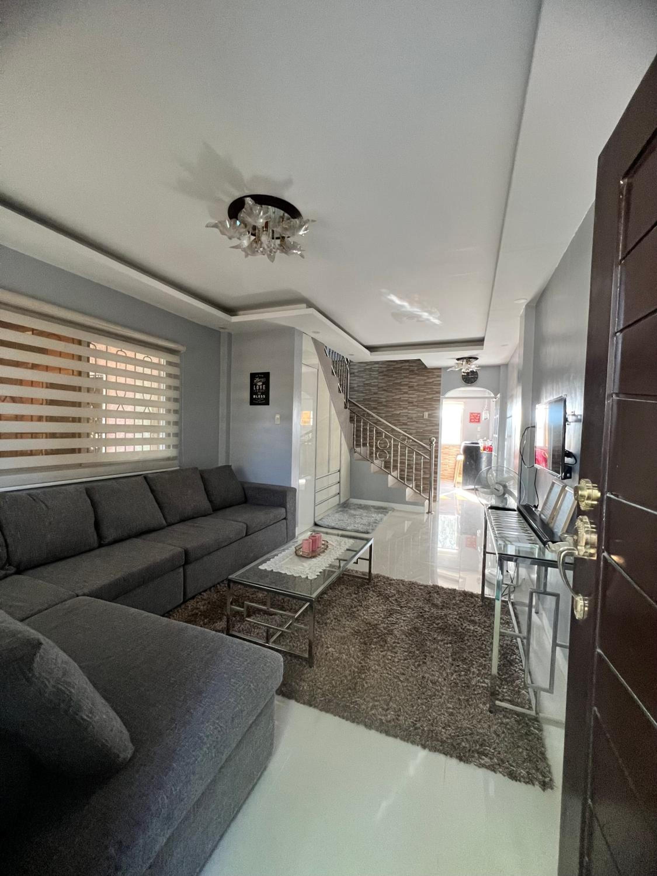 Three-Bedroom House photo 2