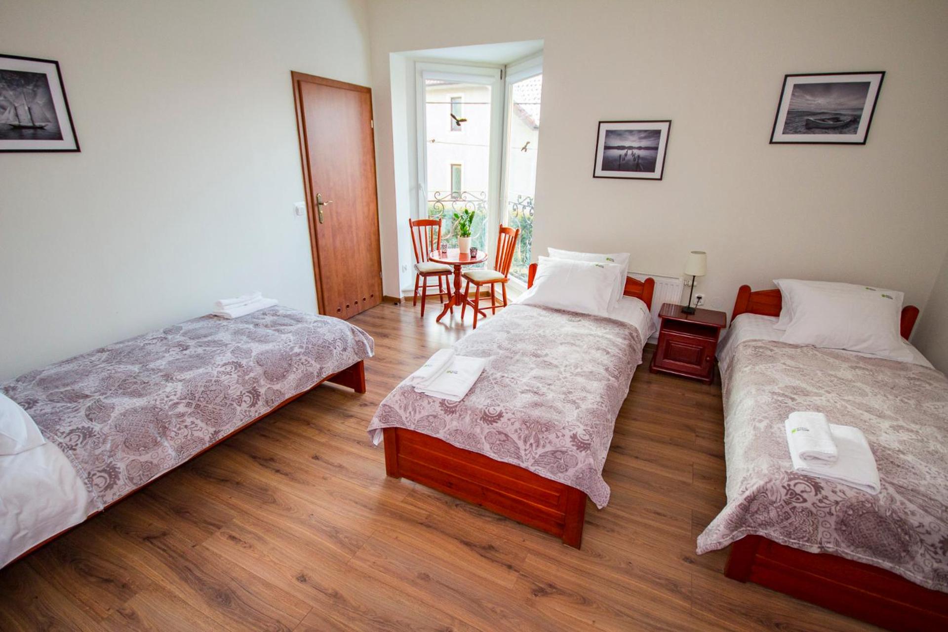 Triple Room with Bathroom - Photo 1