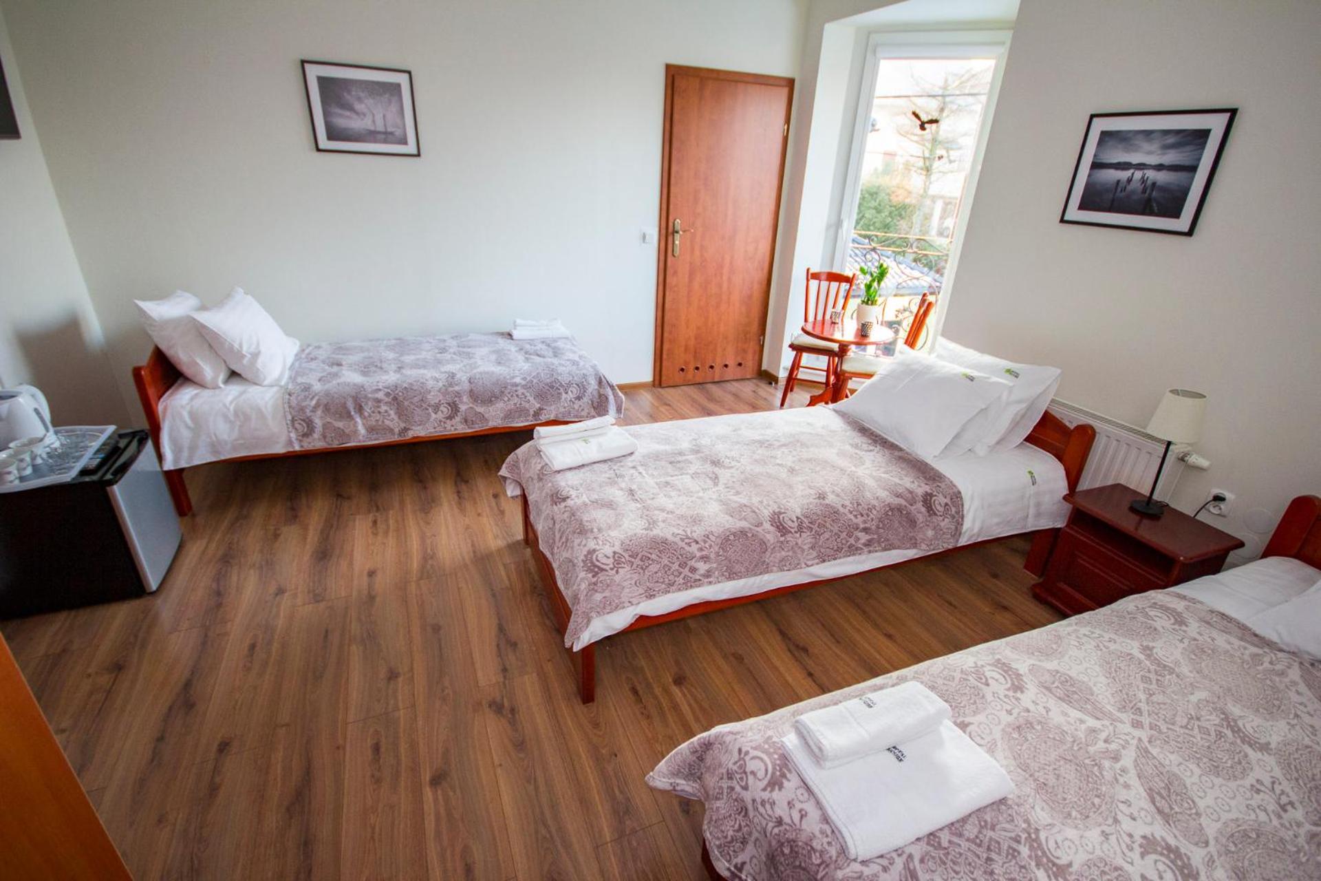 Triple Room with Bathroom - Photo 15