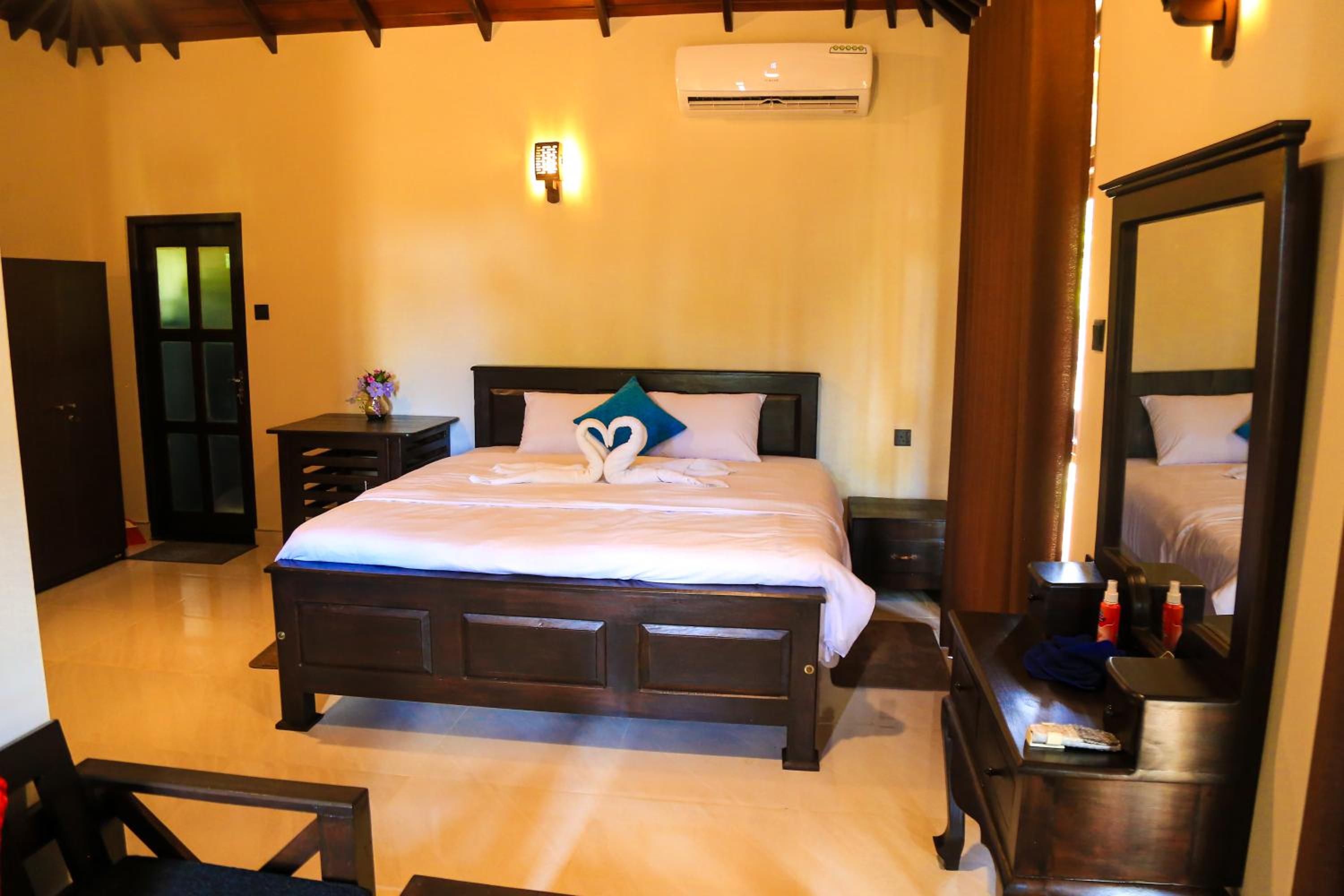 Double Room with Yala HalfDay Jeep Safari