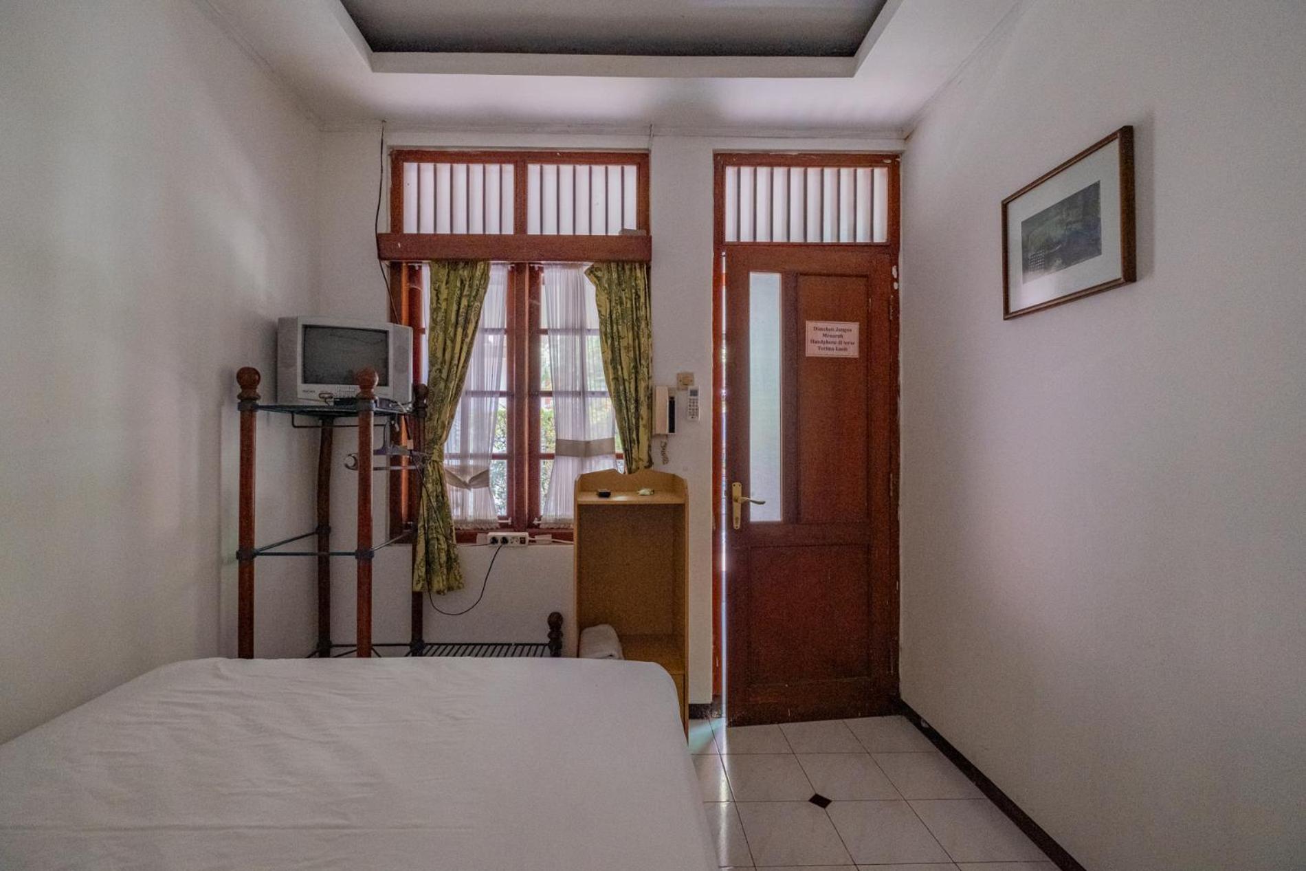 Double Room - Photo 4
