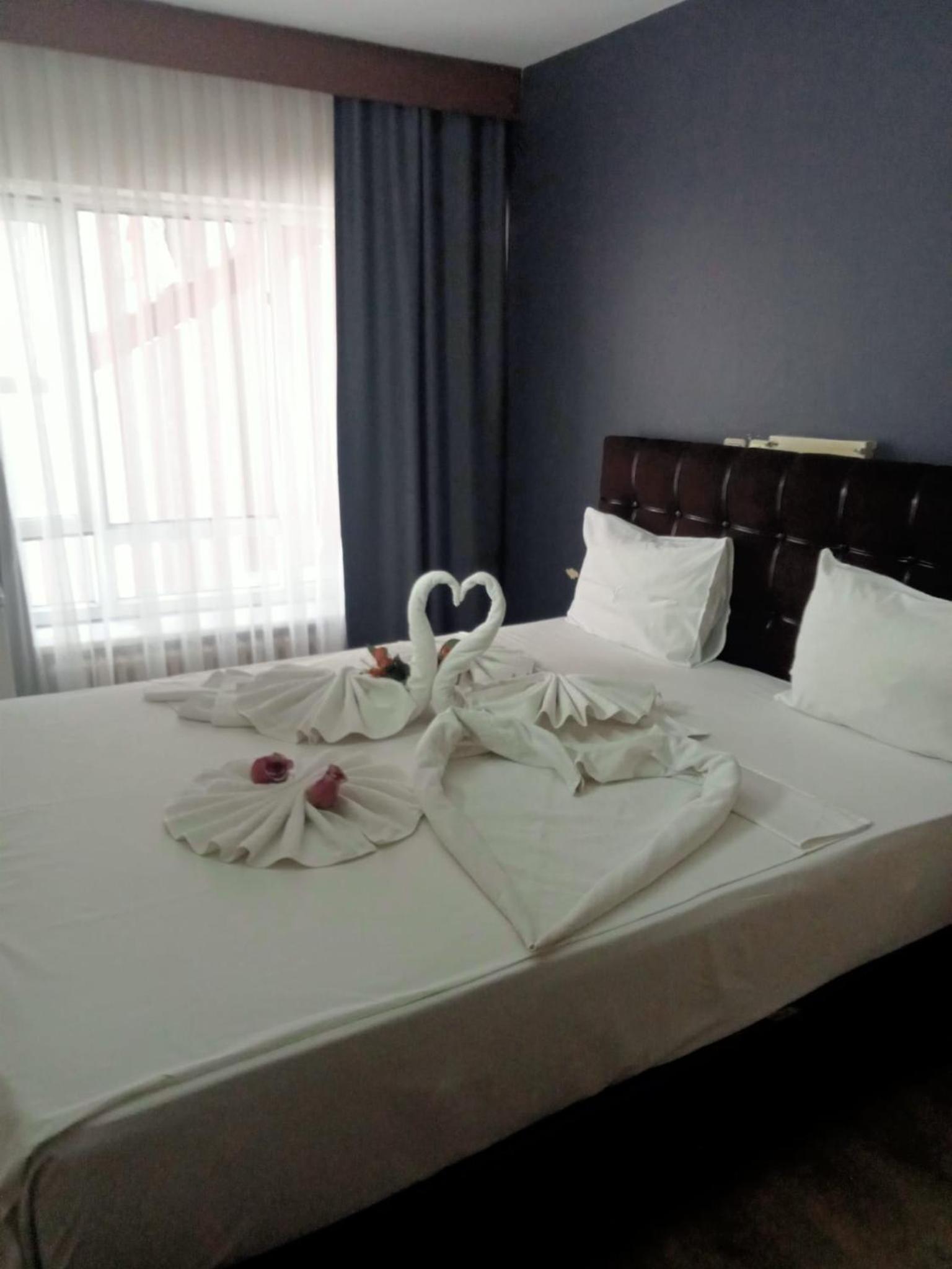 Budget Double Room - Photo 2
