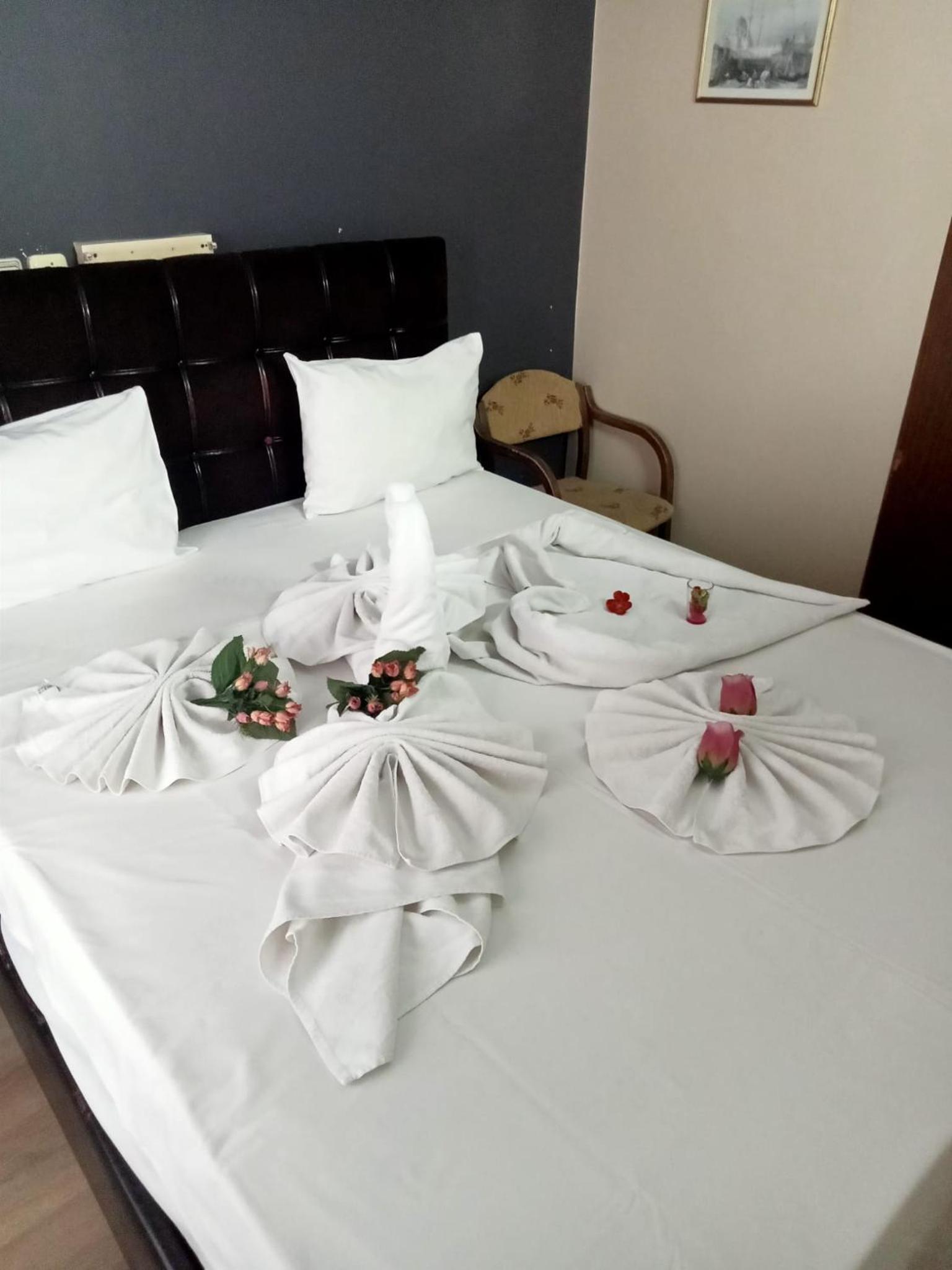 Budget Double Room - Photo 1