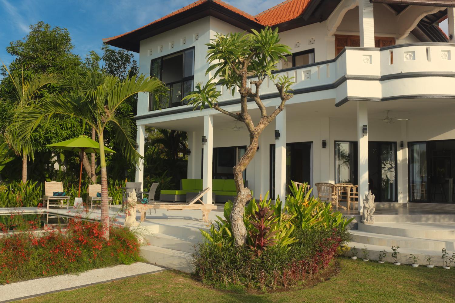 Three-Bedroom Villa photo 3