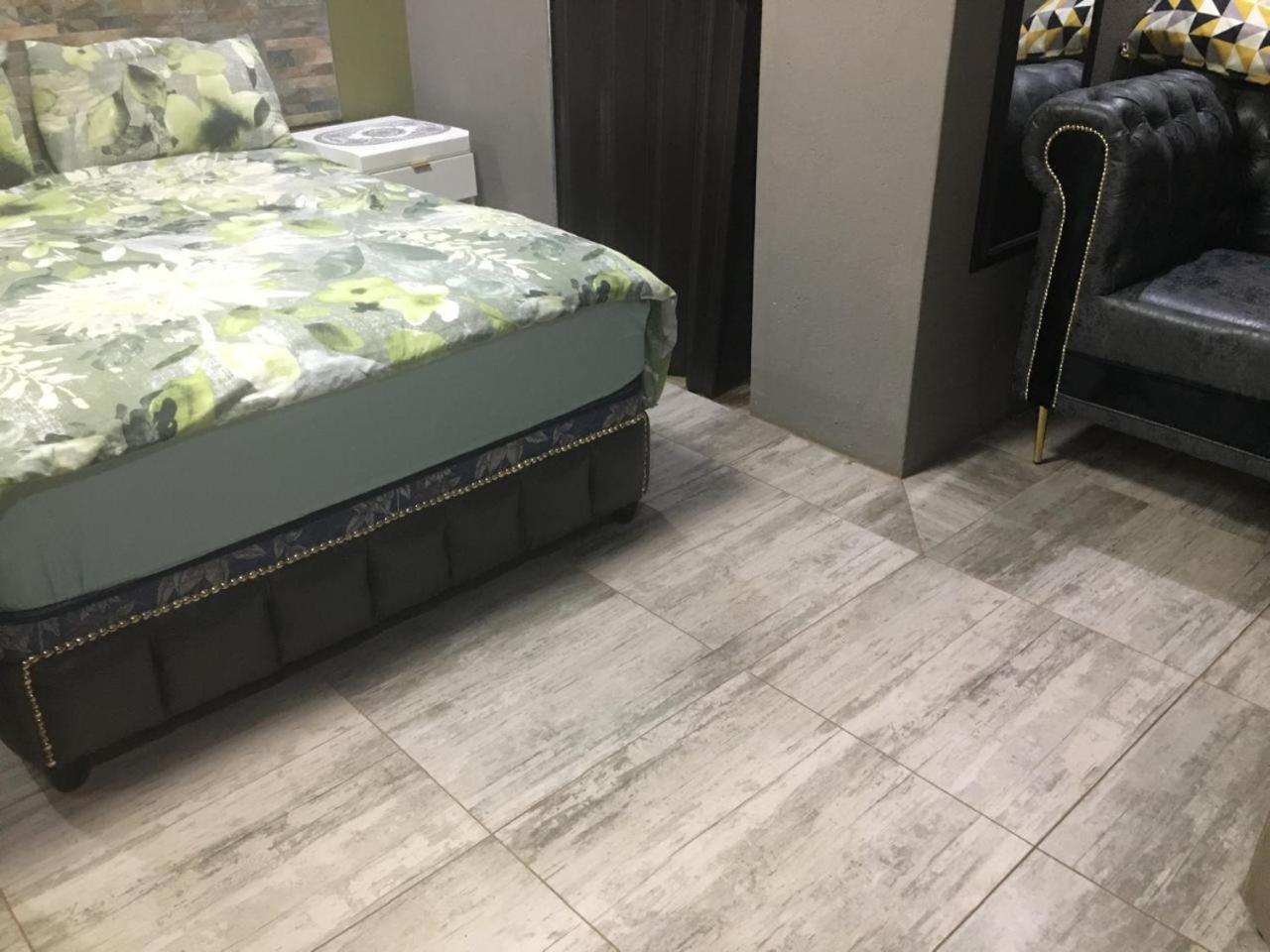 Deluxe Double Room (2 Adults + 1 Child) photo 1