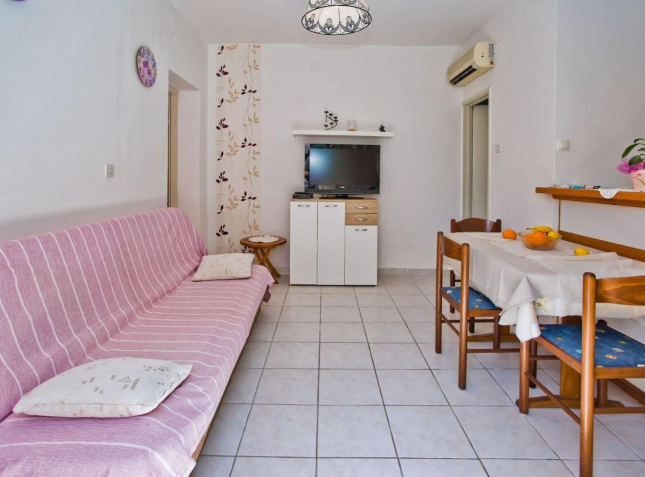 One Bedroom Apartment With Terrace