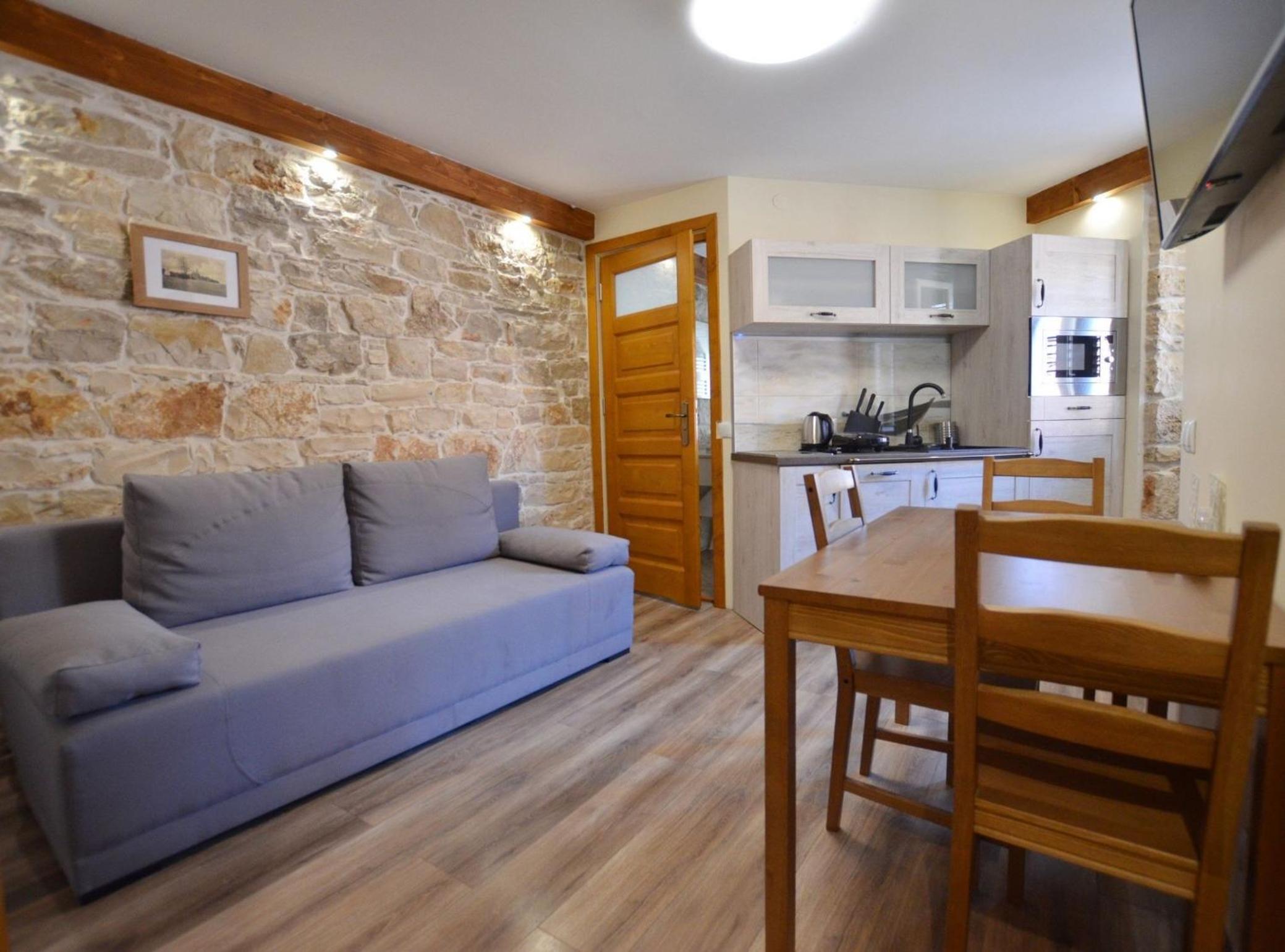 One Bedroom Apartment