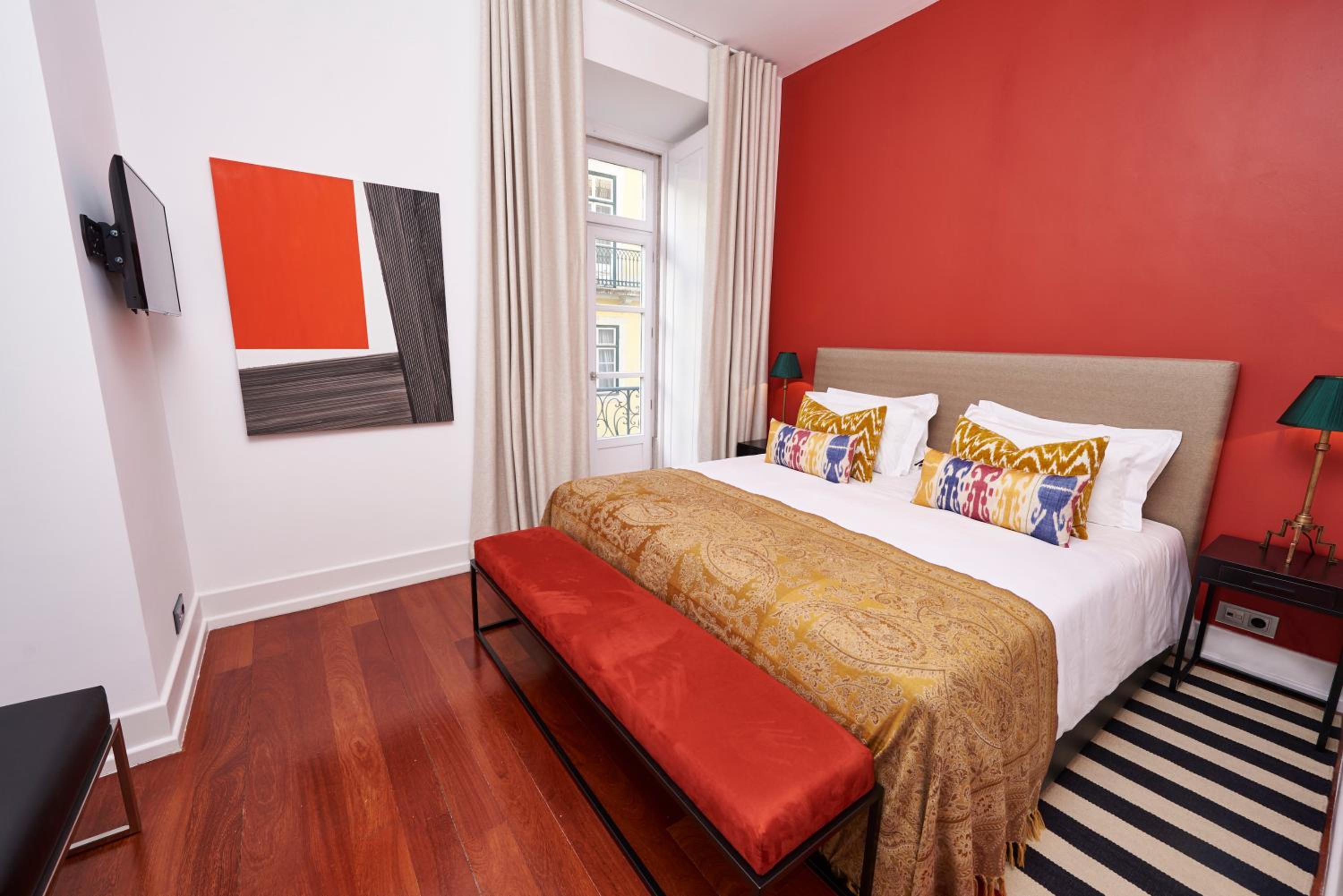Two-Bedroom Apartment thumbnail 5