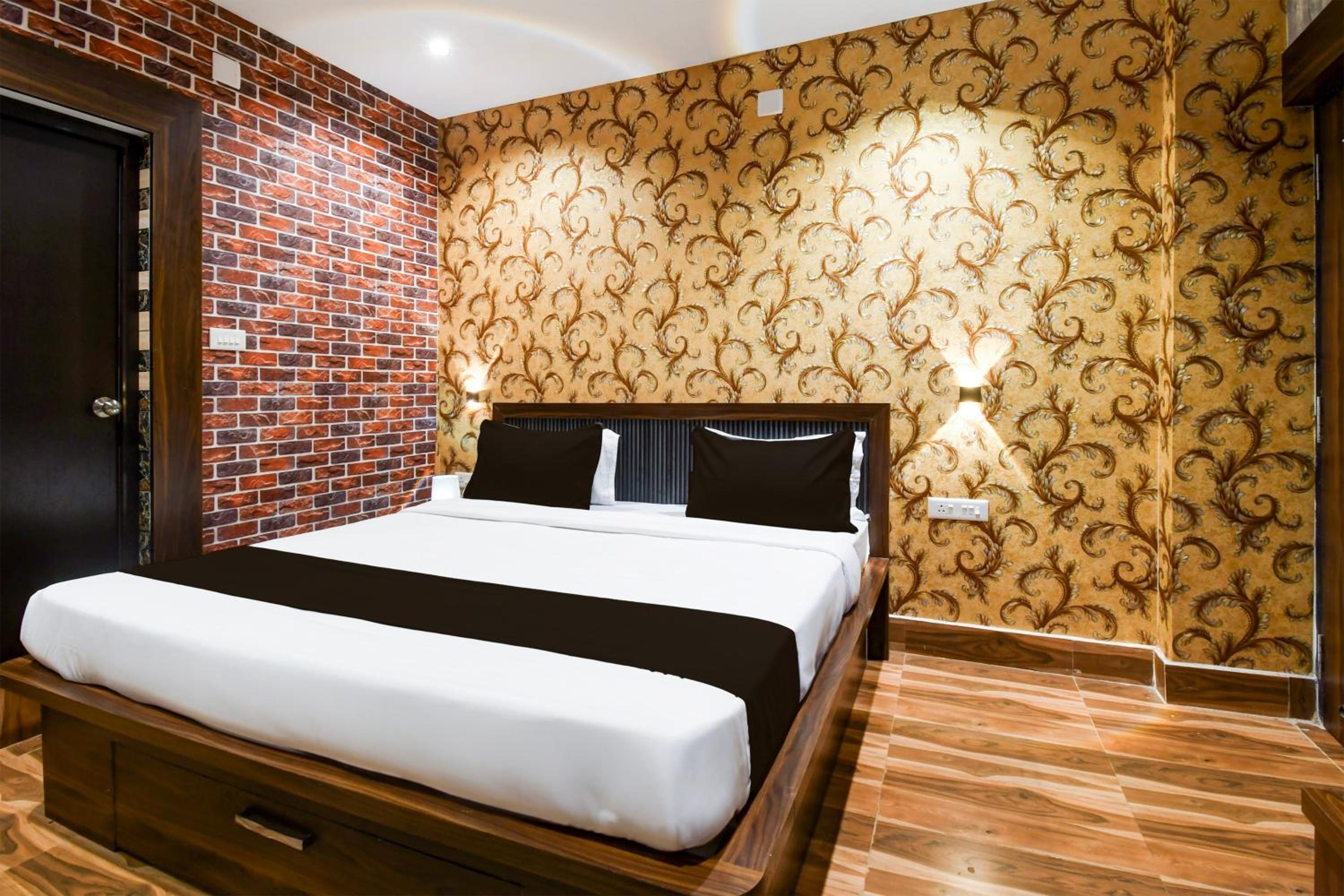 Classic Triple Room photo 1