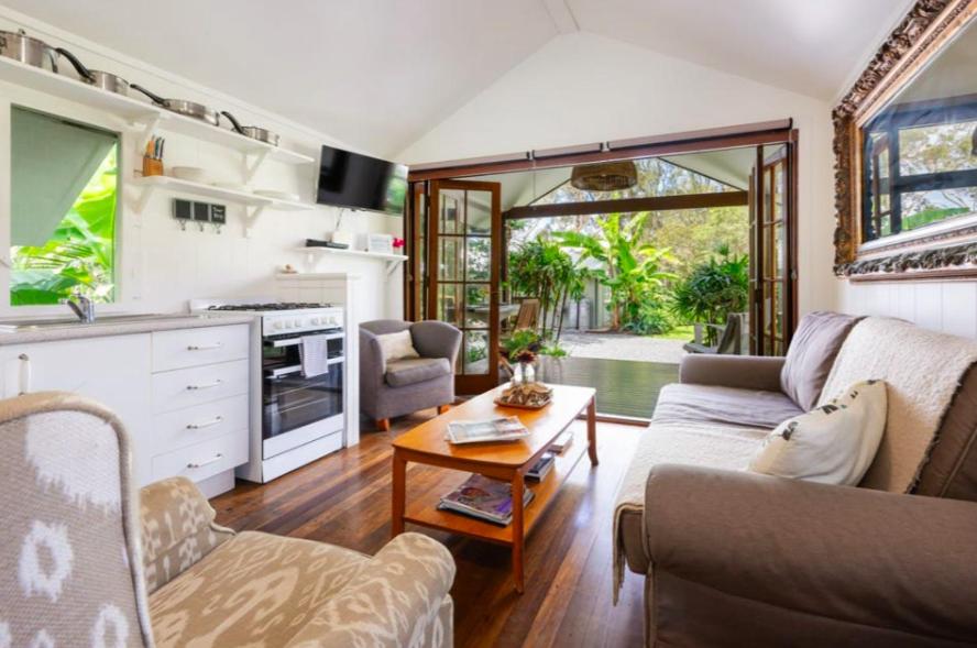 Family Room With Garden View photo 1