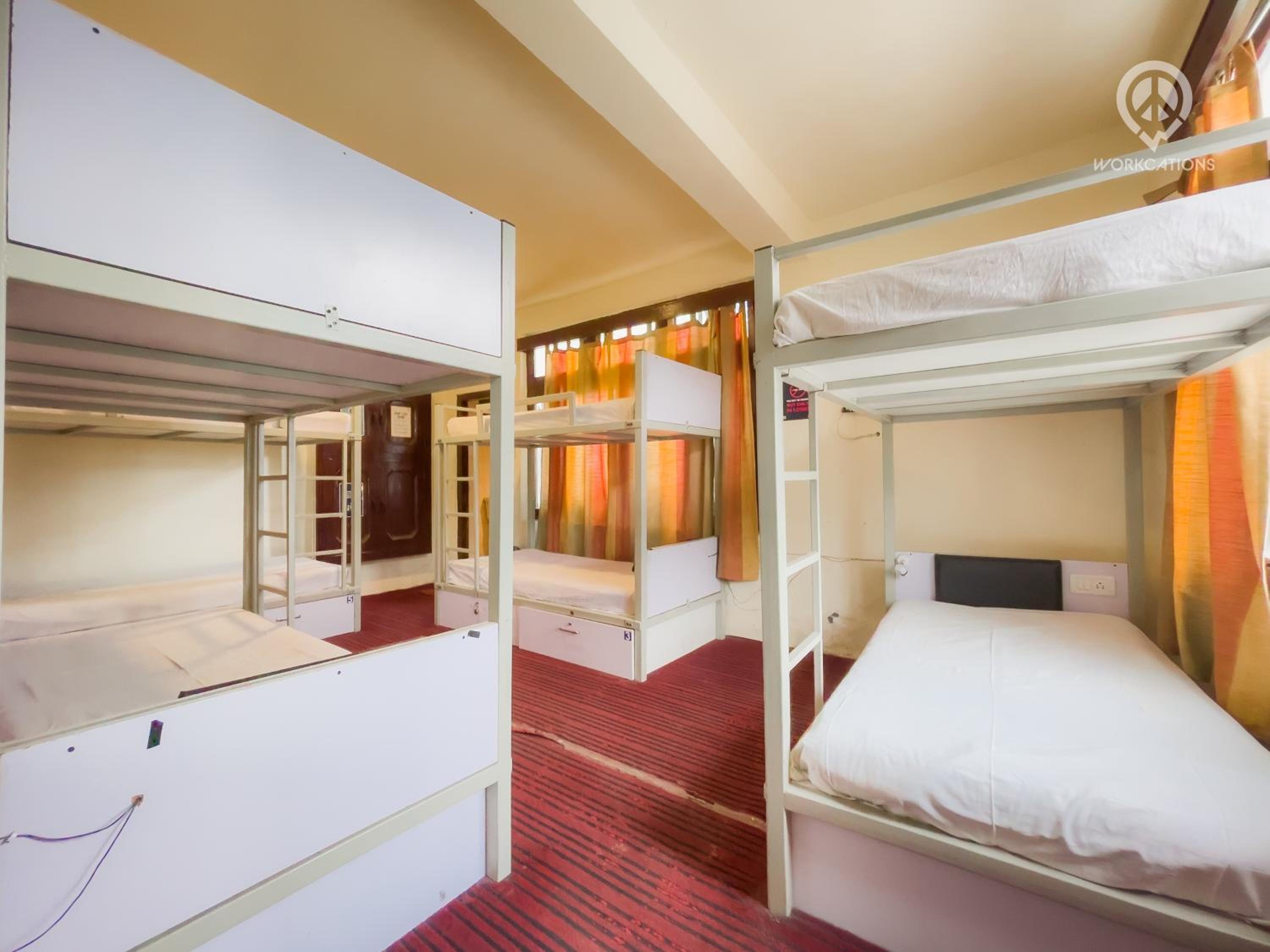 Bed in 8-Bed Dormitory Room photo 3