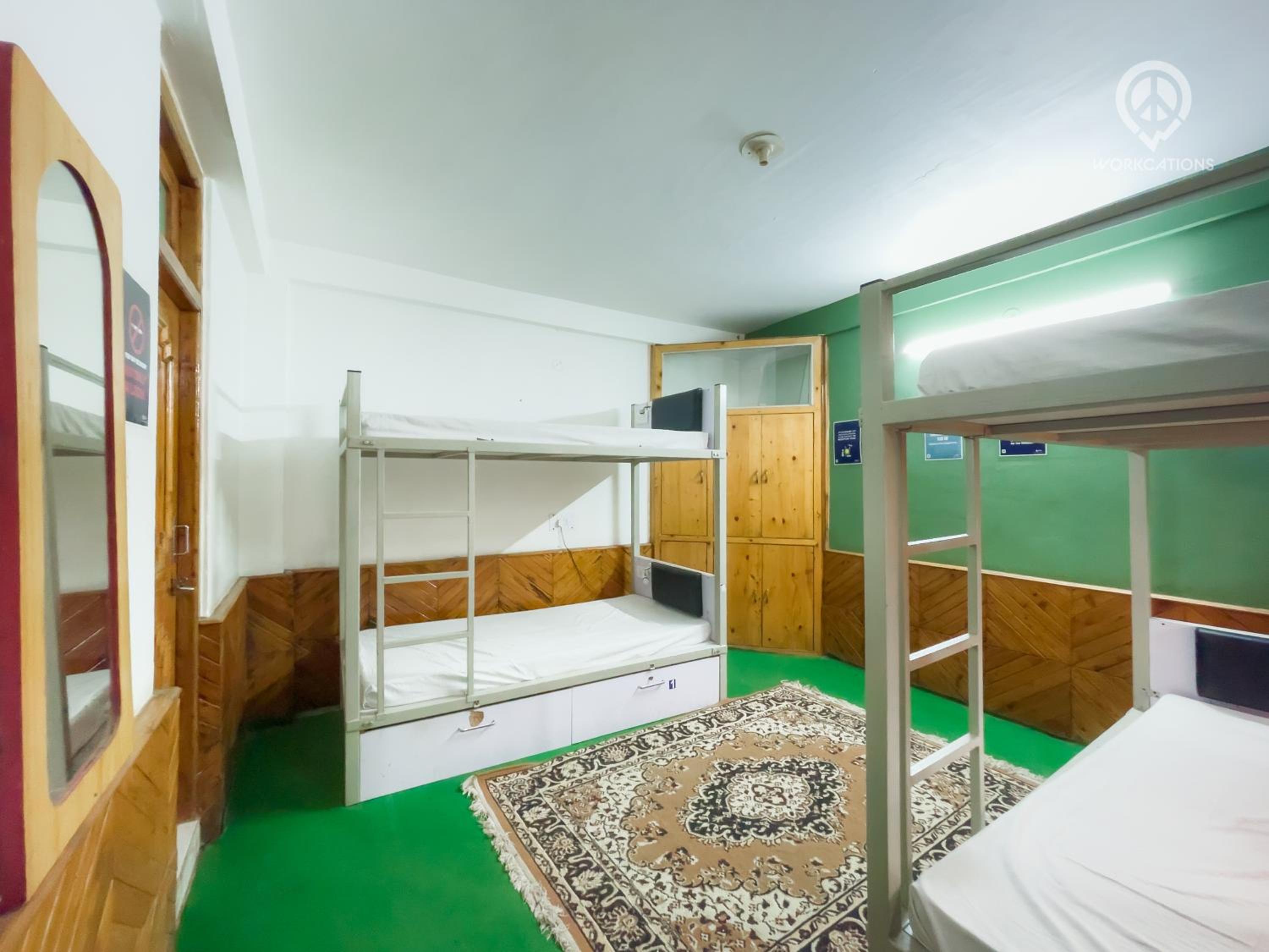 Bed in 4-Bed Dormitory Room photo 1