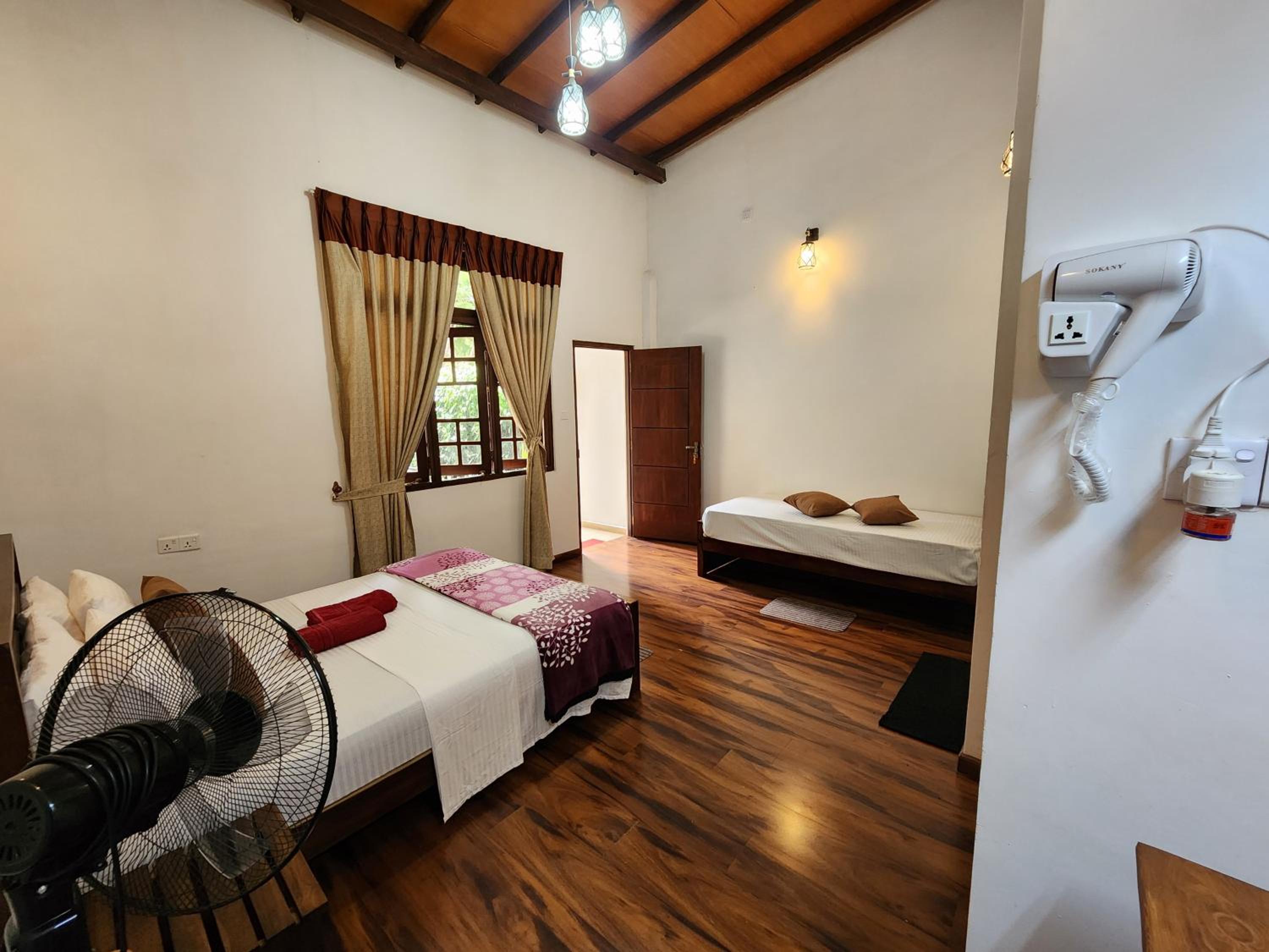 Deluxe Triple Room photo 2