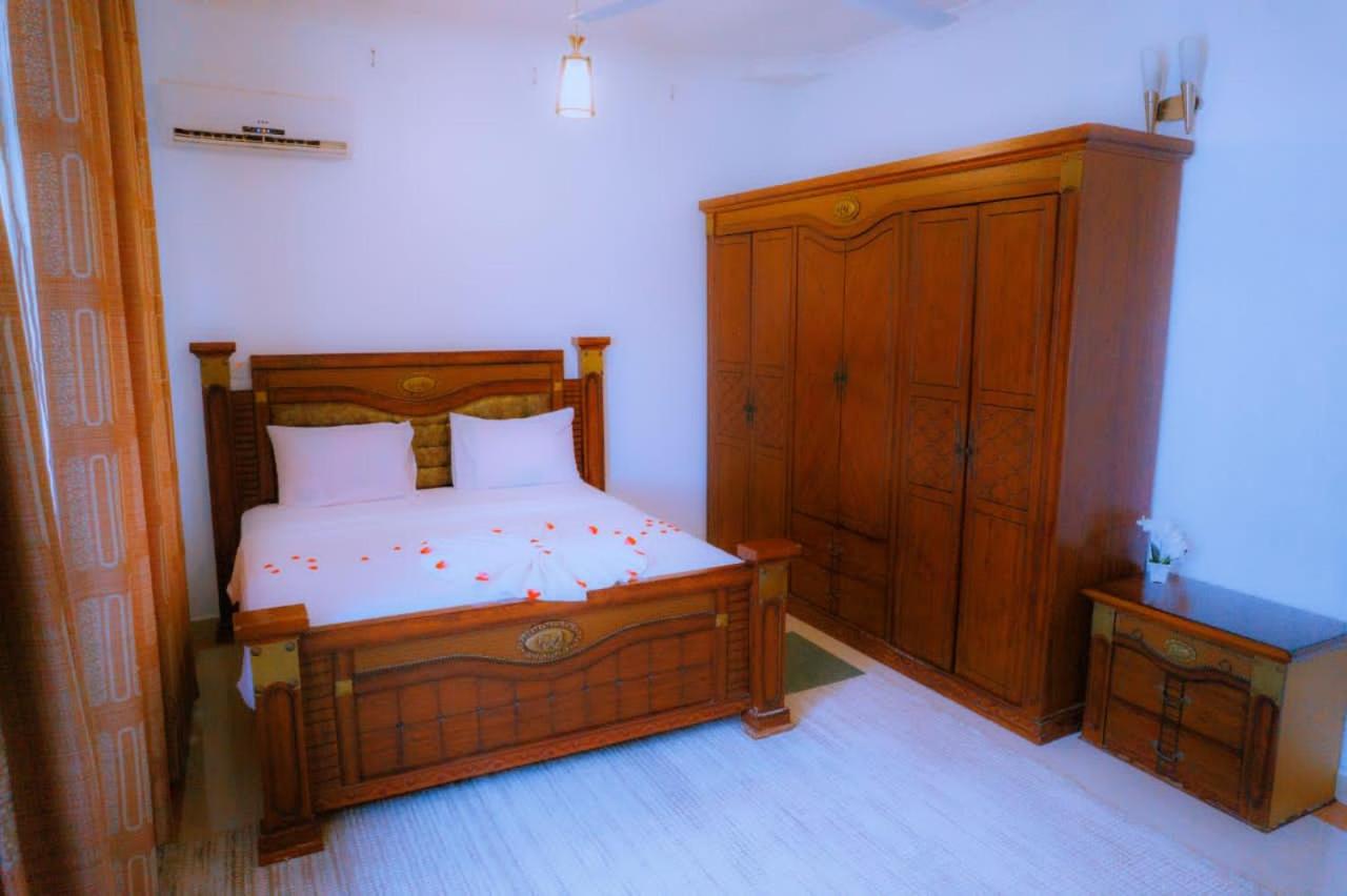 Deluxe Double Room With Bath photo 3