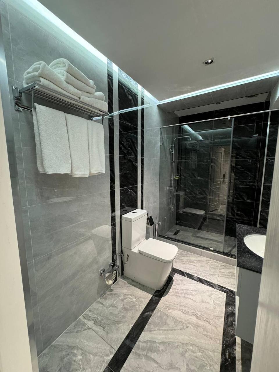 Standard Triple Room - Photo 3