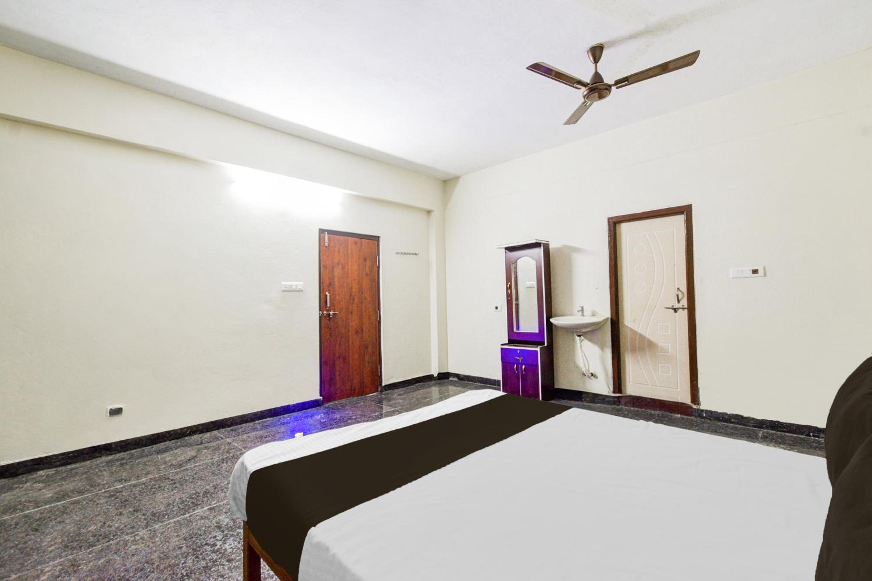 Classic Triple Room