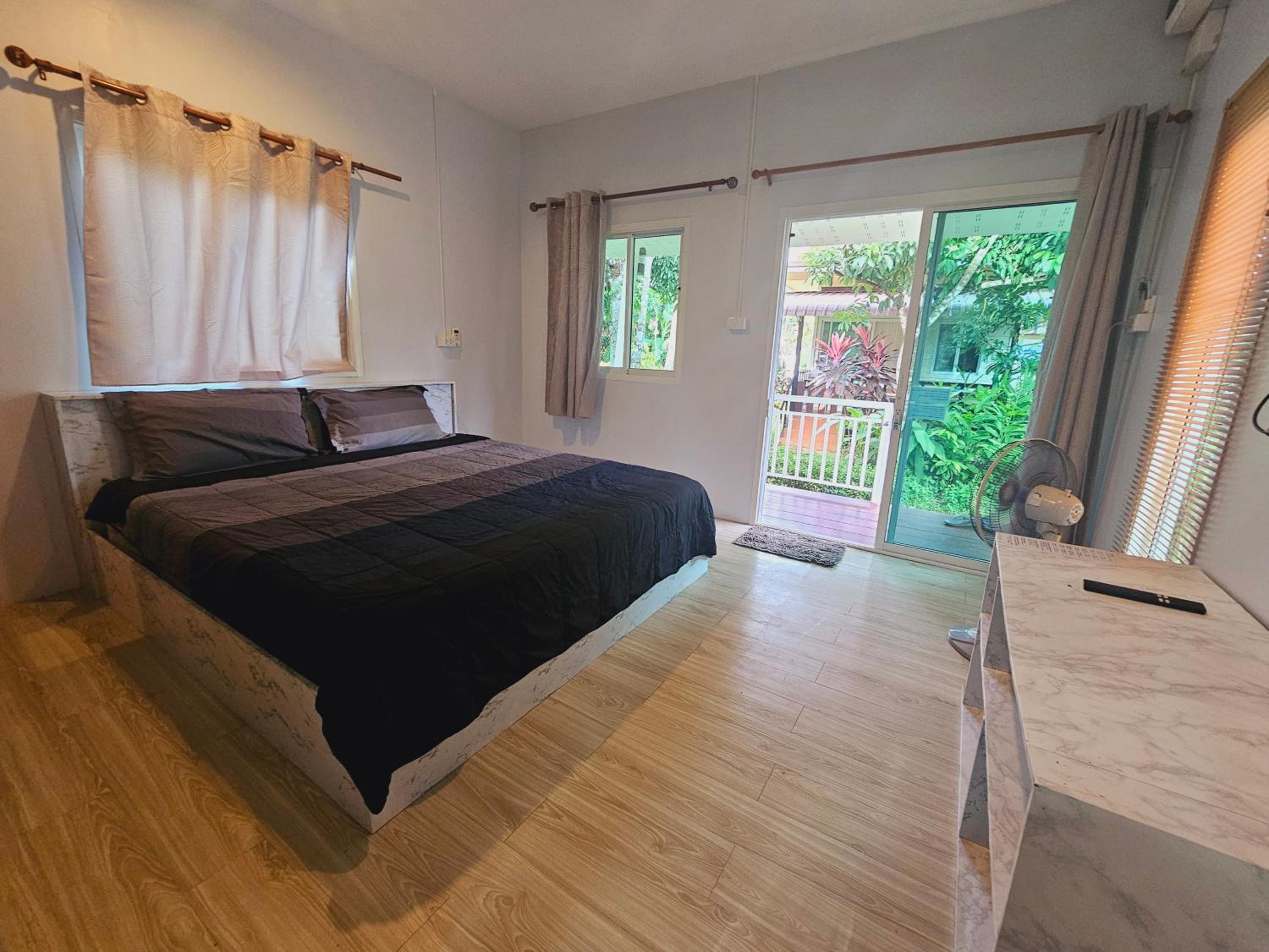 One-Bedroom House - Photo 1