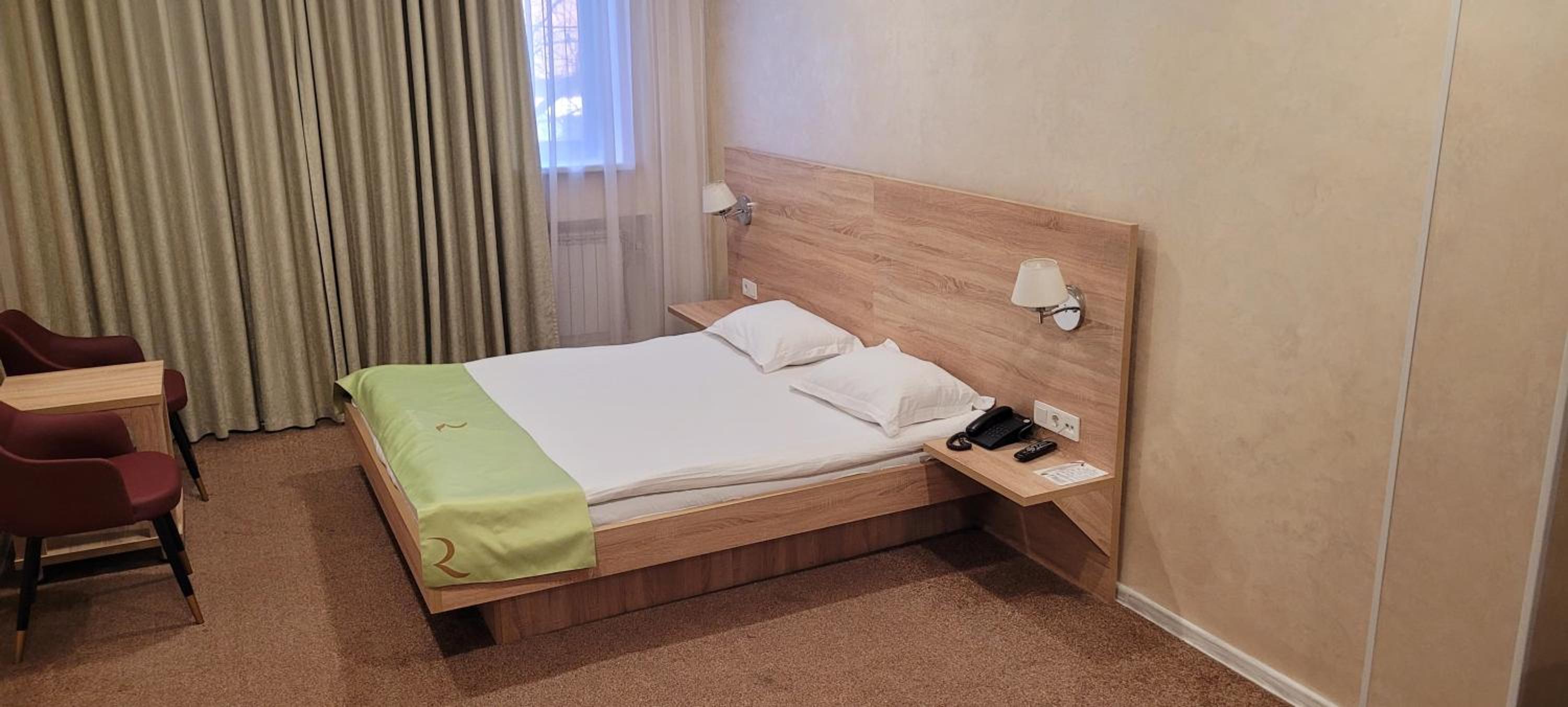 Standard King Room photo 1