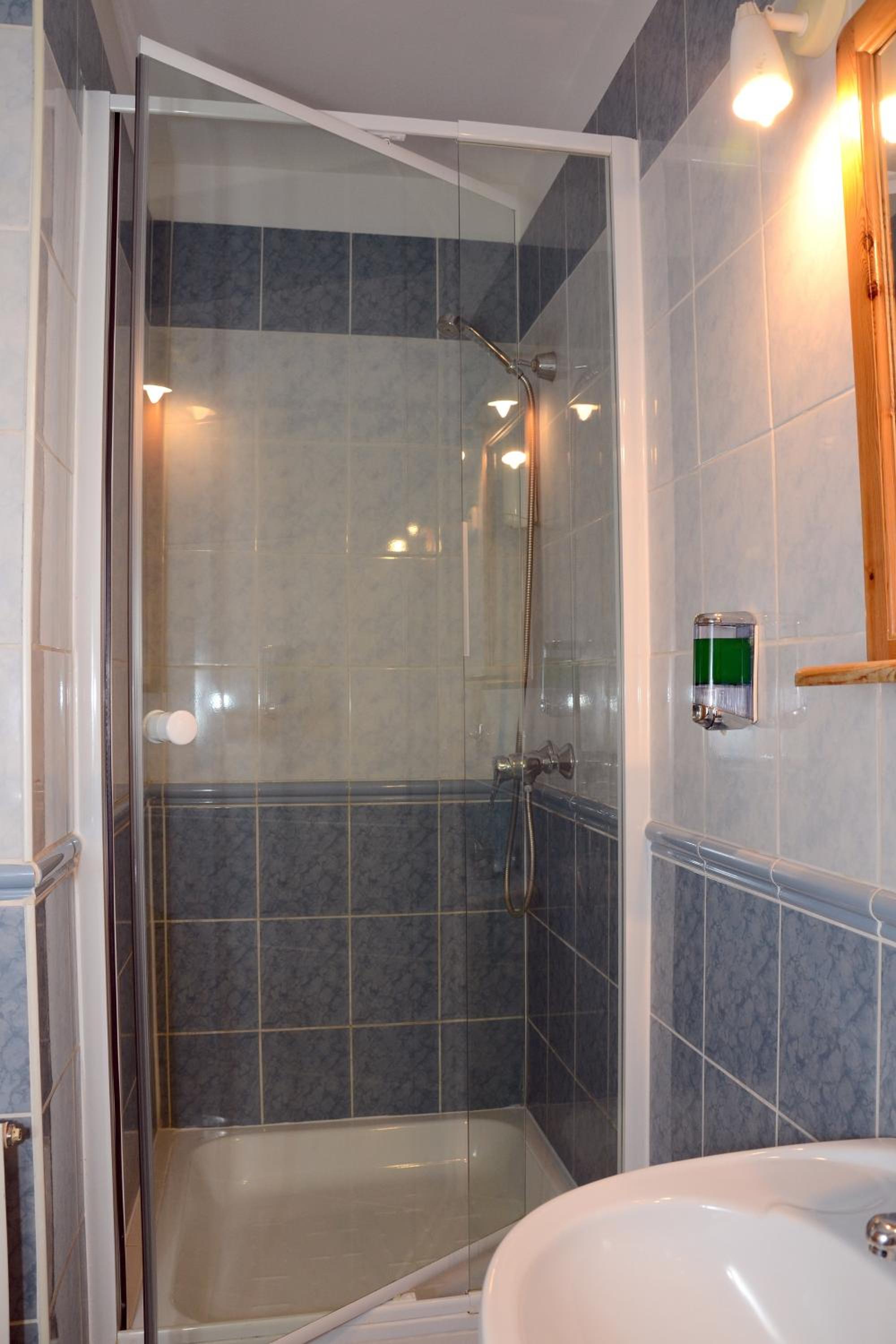 Double or Twin Room with Balcony photo 2