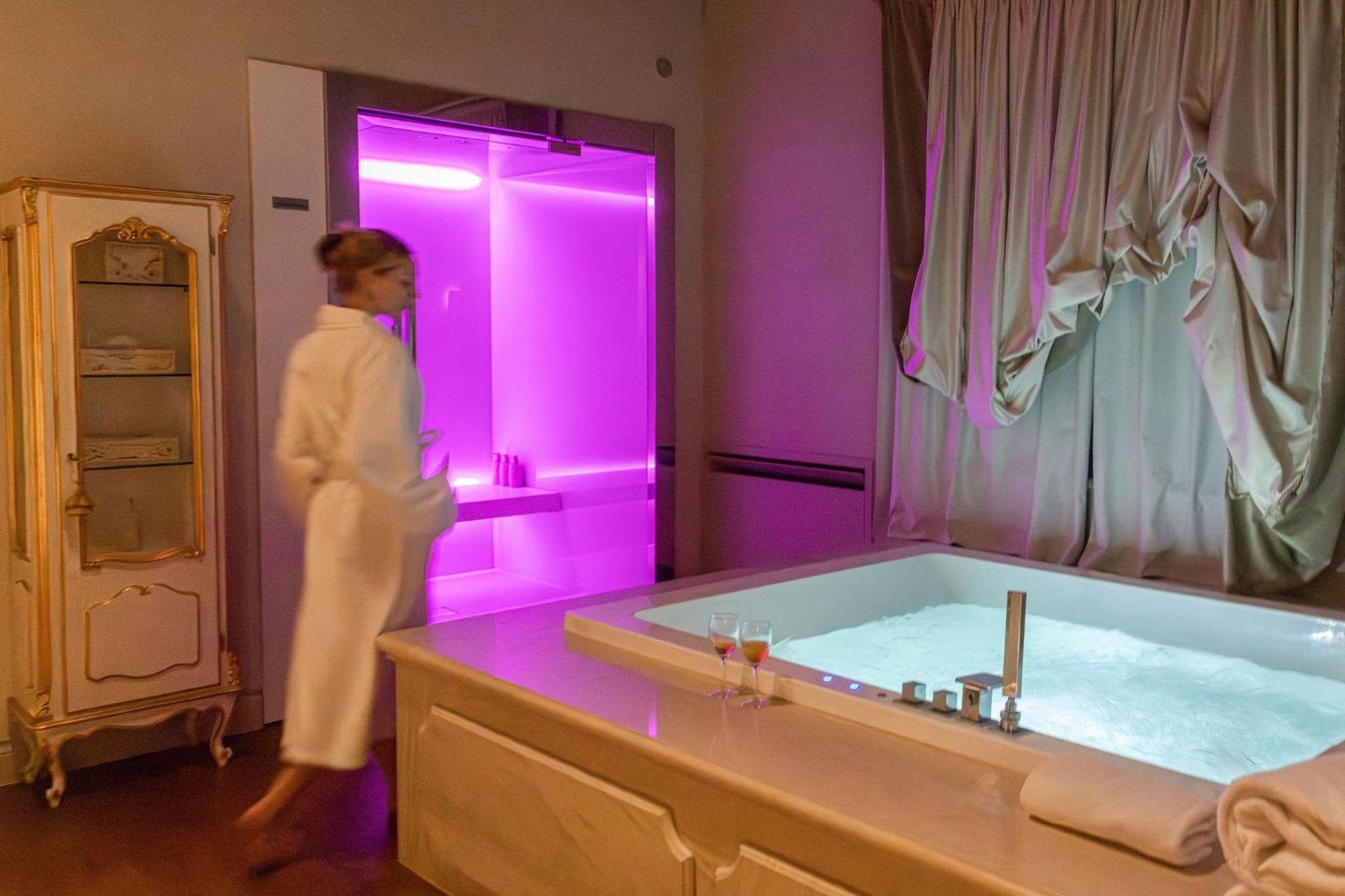 Deluxe Suite Spa photo 2