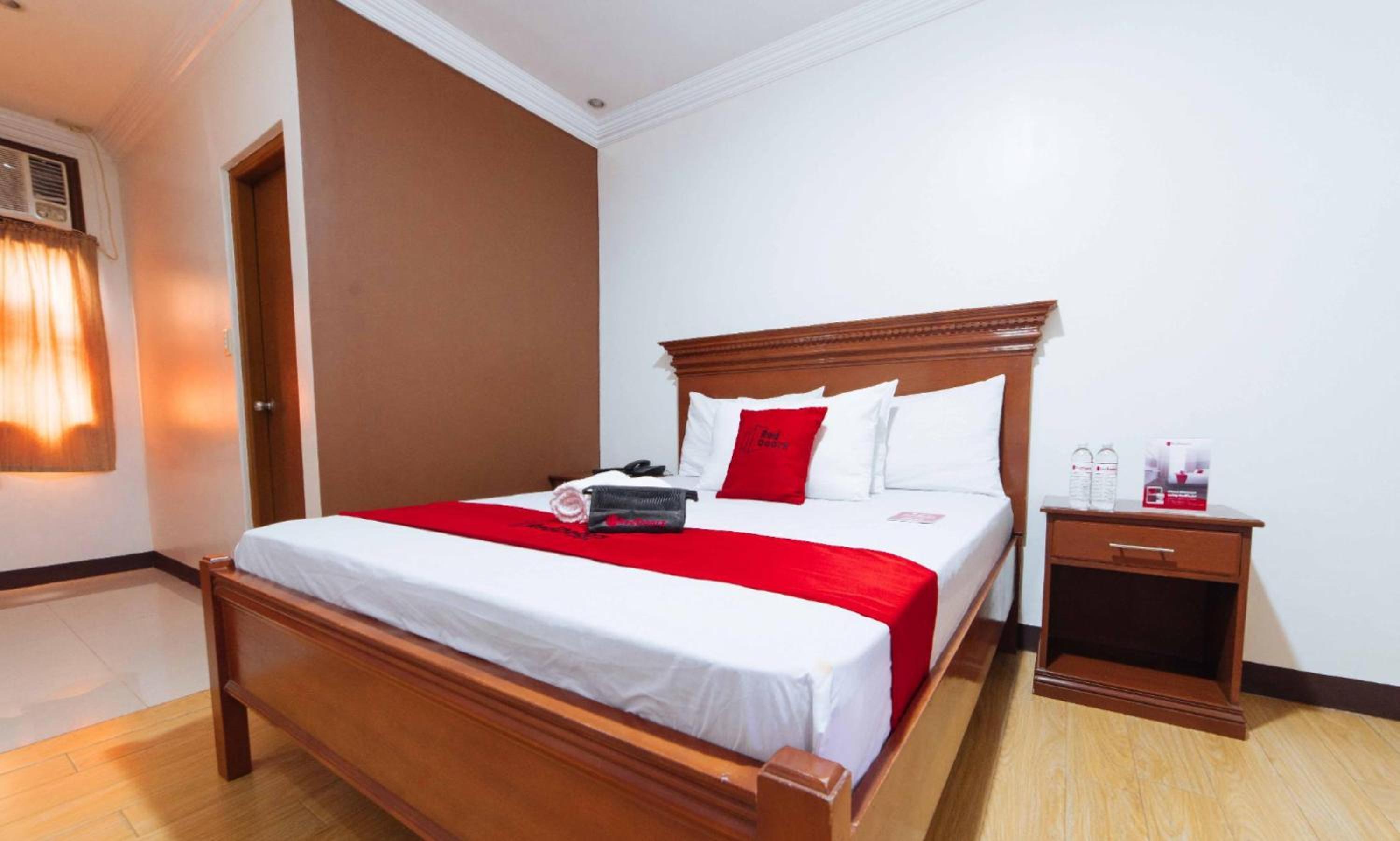 Standard Double Room - Photo 3